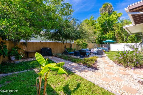 A home in Holly Hill