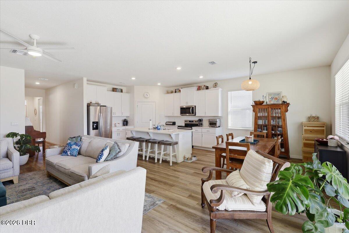 338 E Merimont Lane