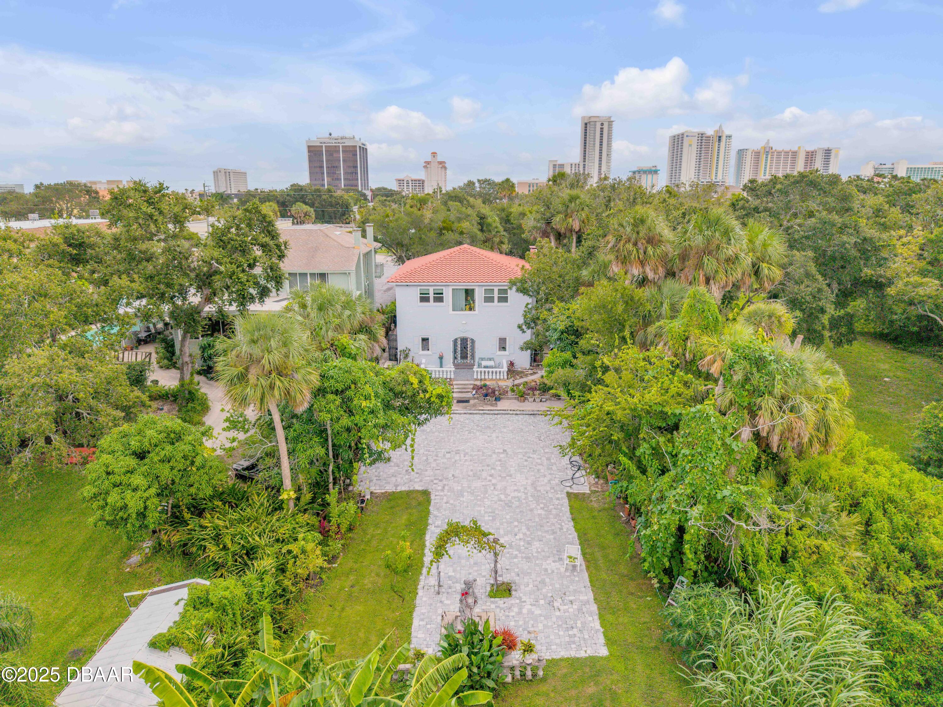 519 N Halifax Avenue