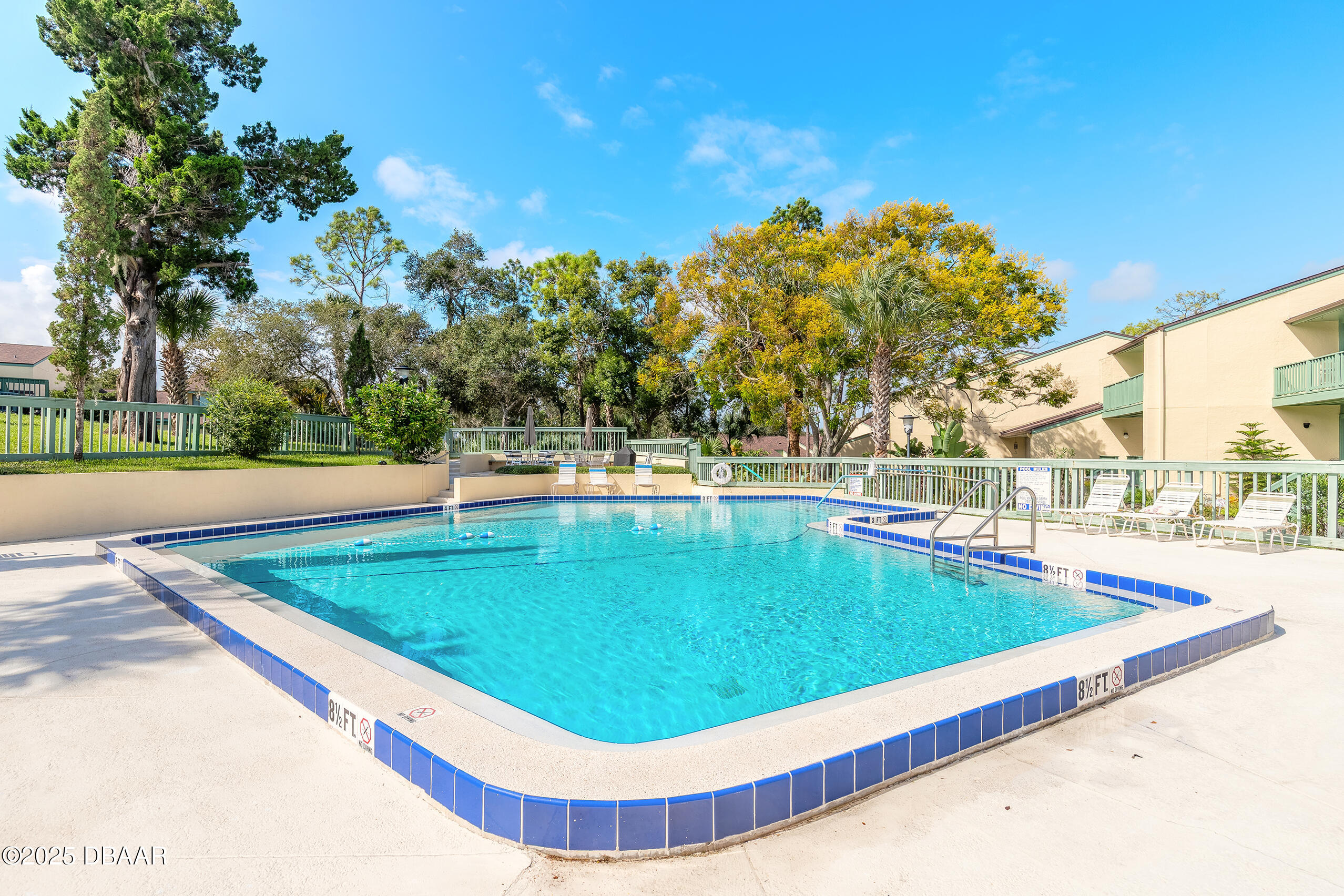 185 Club House Boulevard