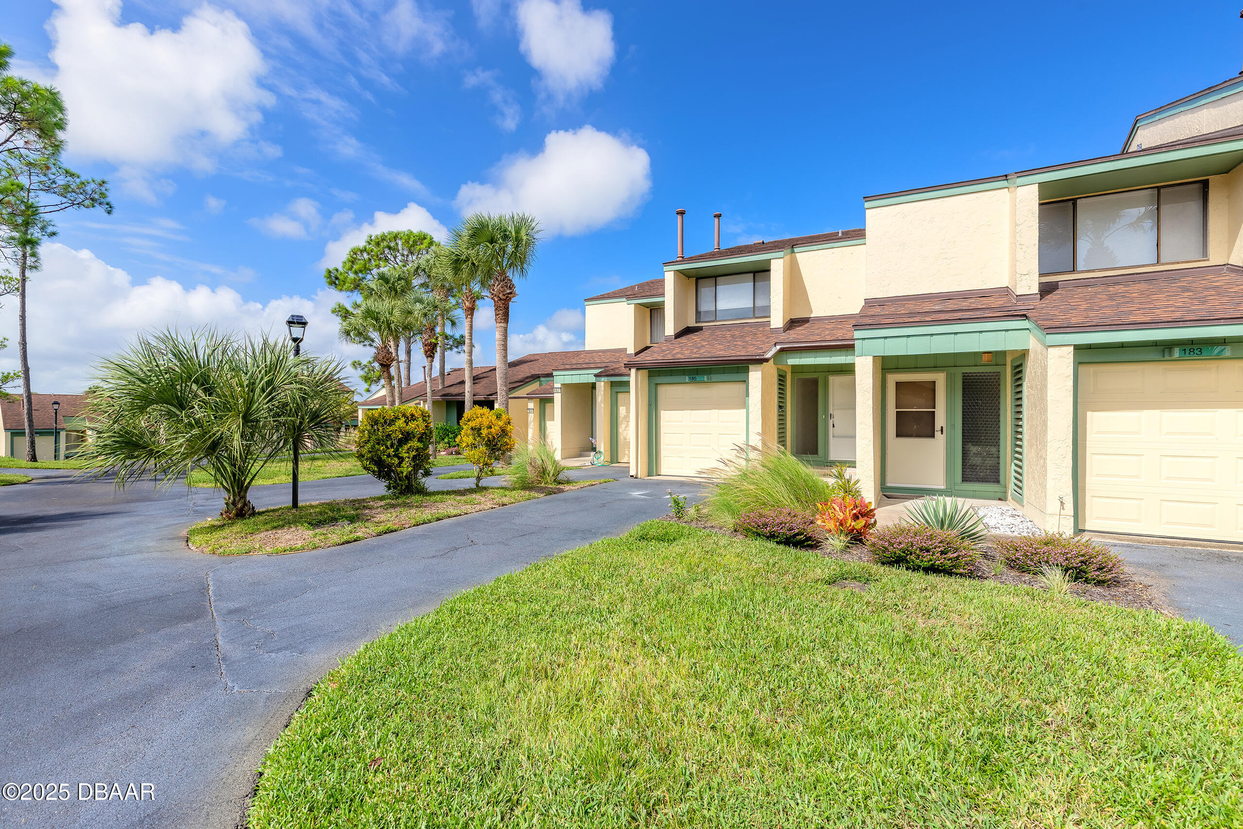185 Club House Boulevard