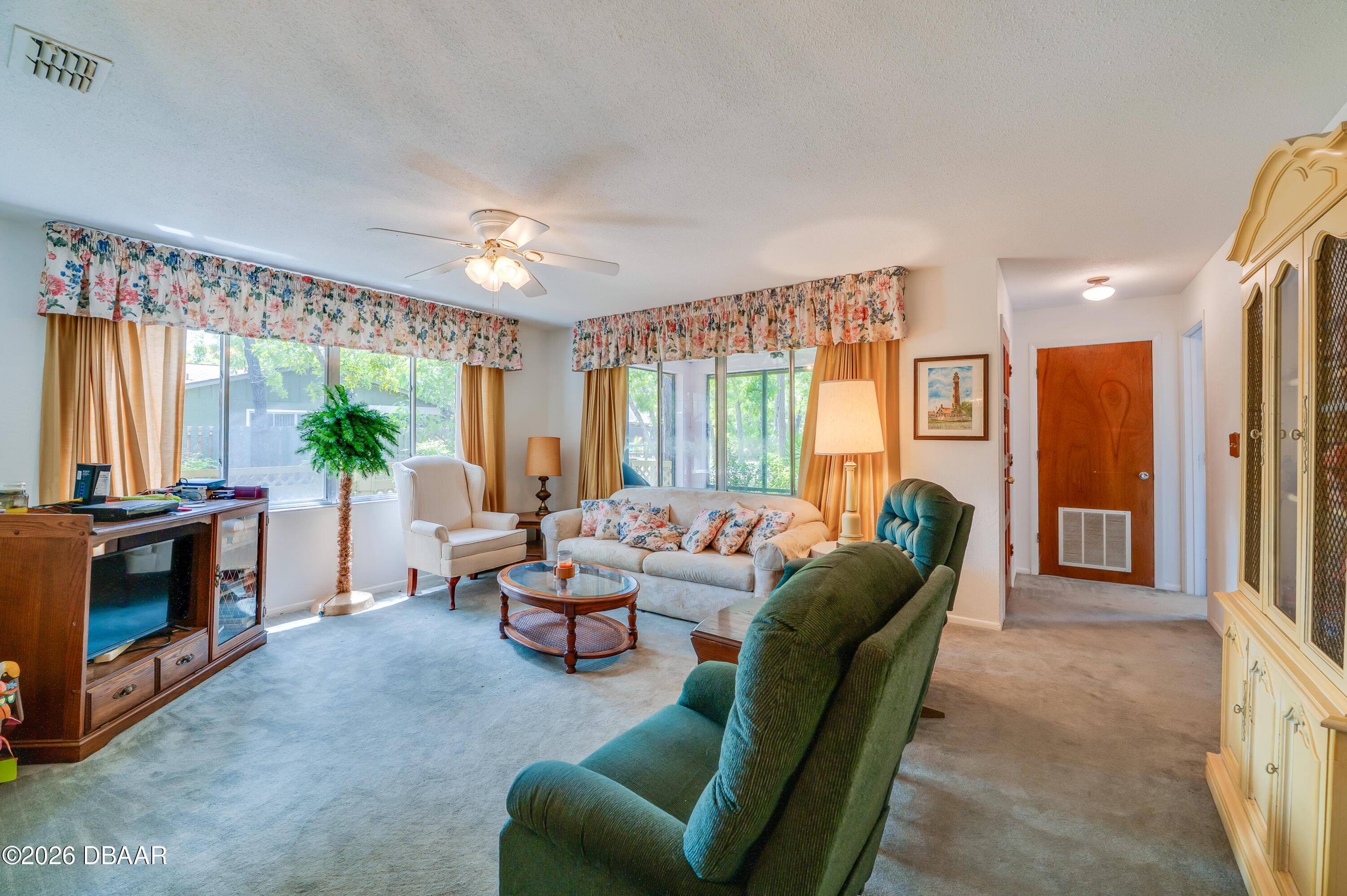 18 Summer Trees Road