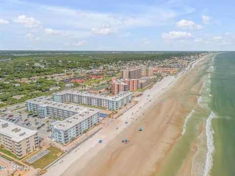 A home in New Smyrna Beach