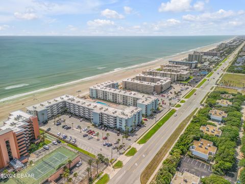 A home in New Smyrna Beach