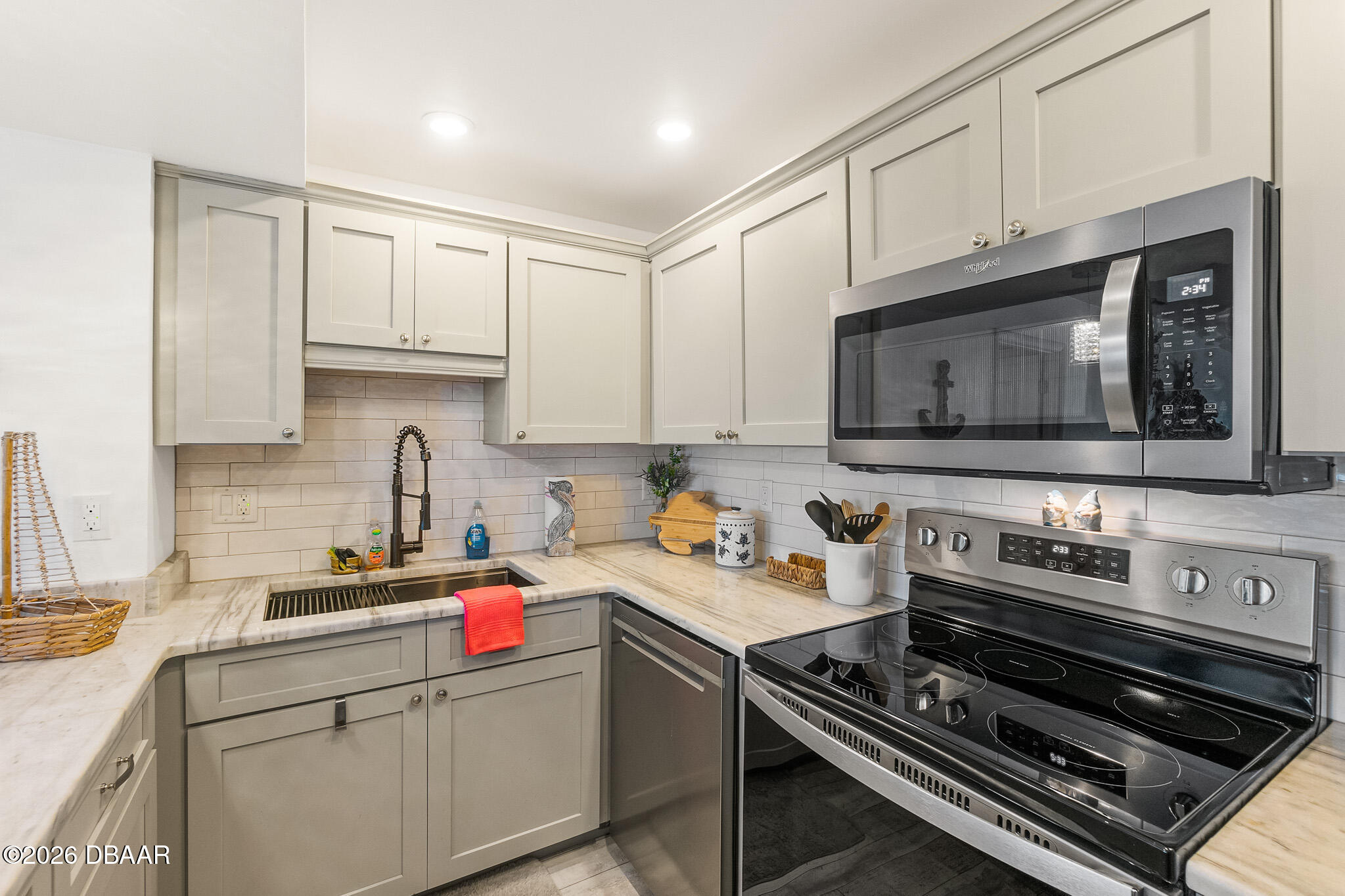 3051 S Atlantic Avenue