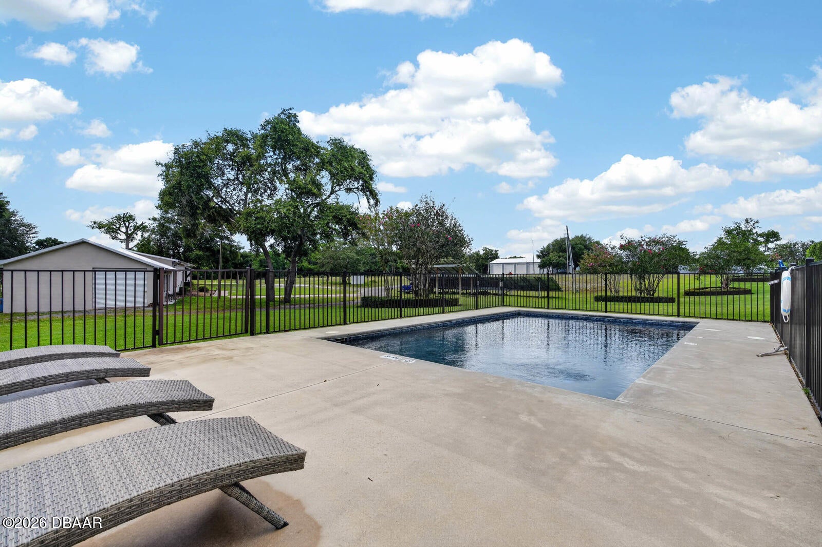 350 FOX HOLLOW FARMS RD