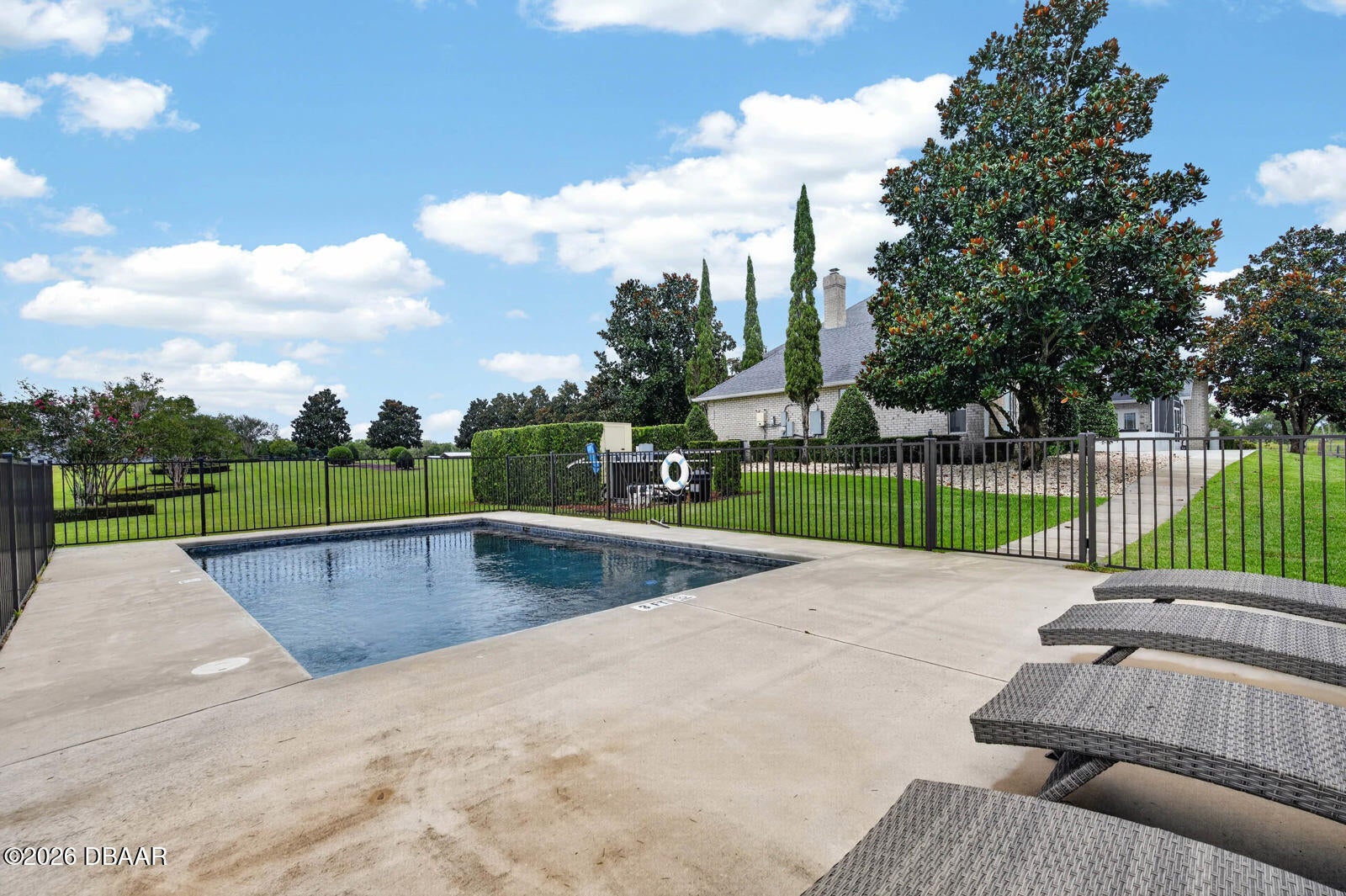 350 FOX HOLLOW FARMS RD