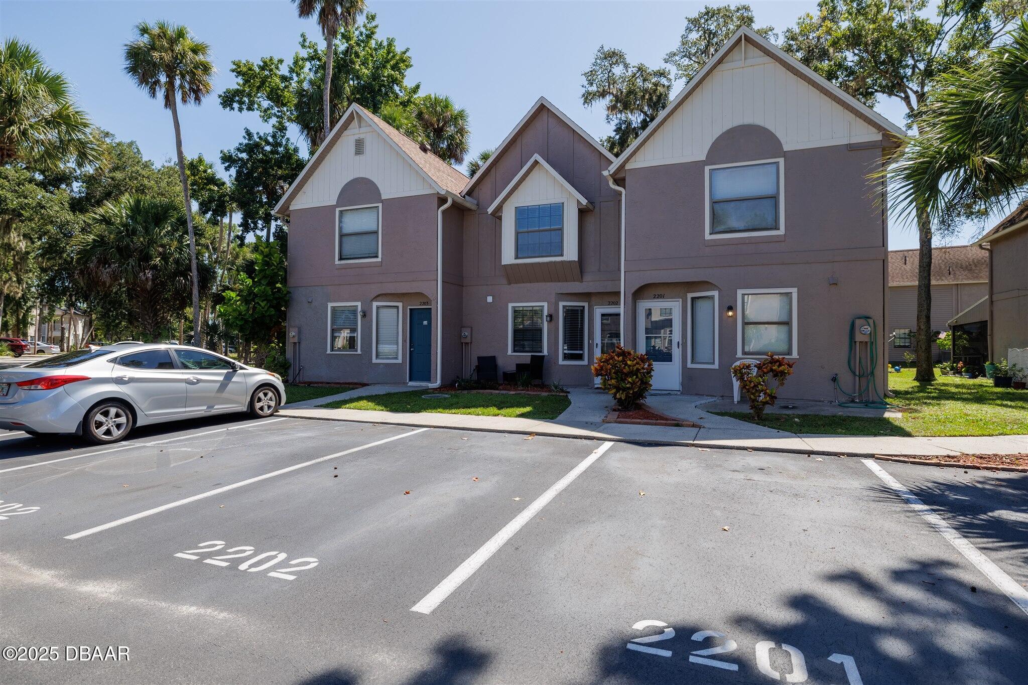 3960 Oak Trail Run N 2202