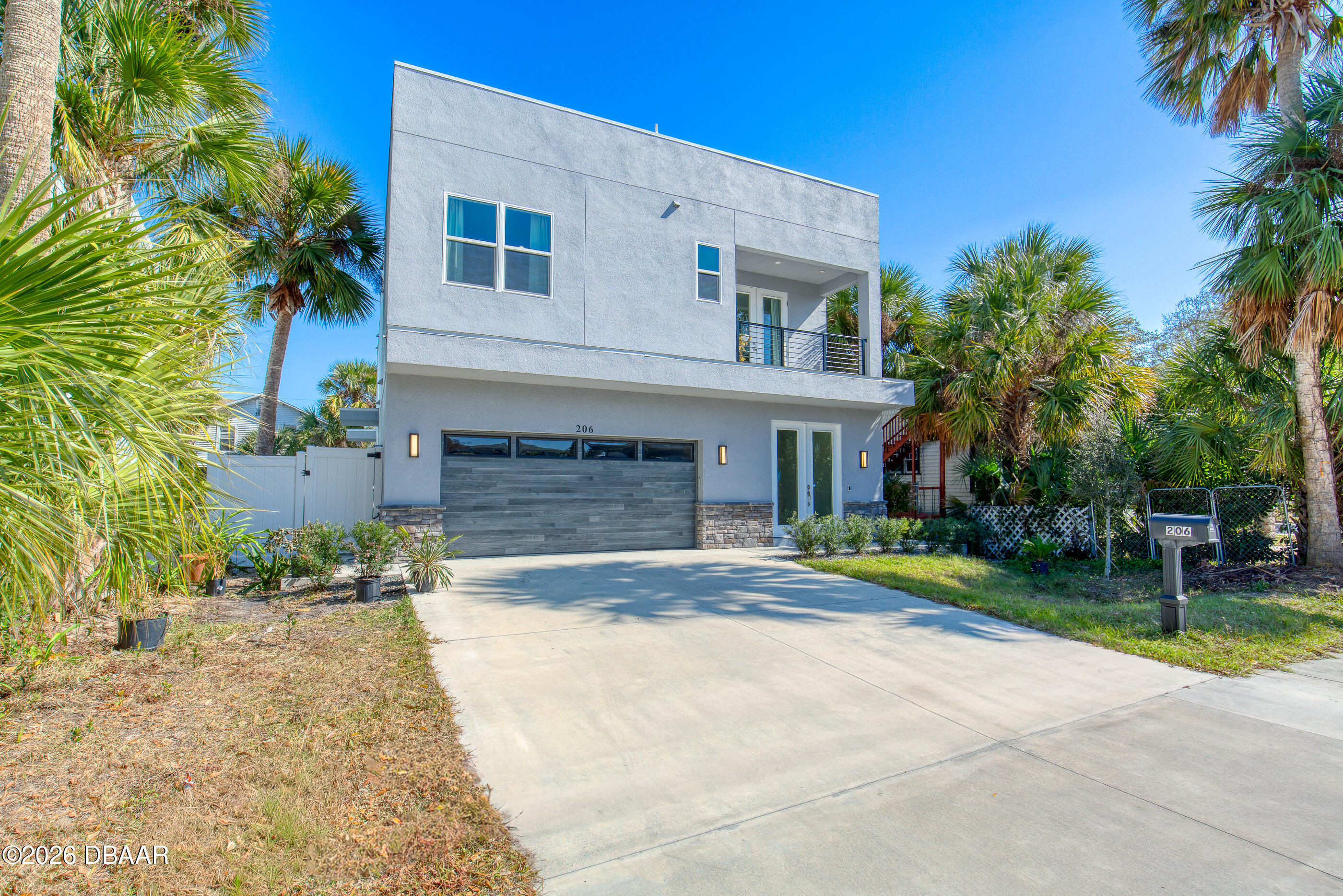 206 N Halifax Avenue