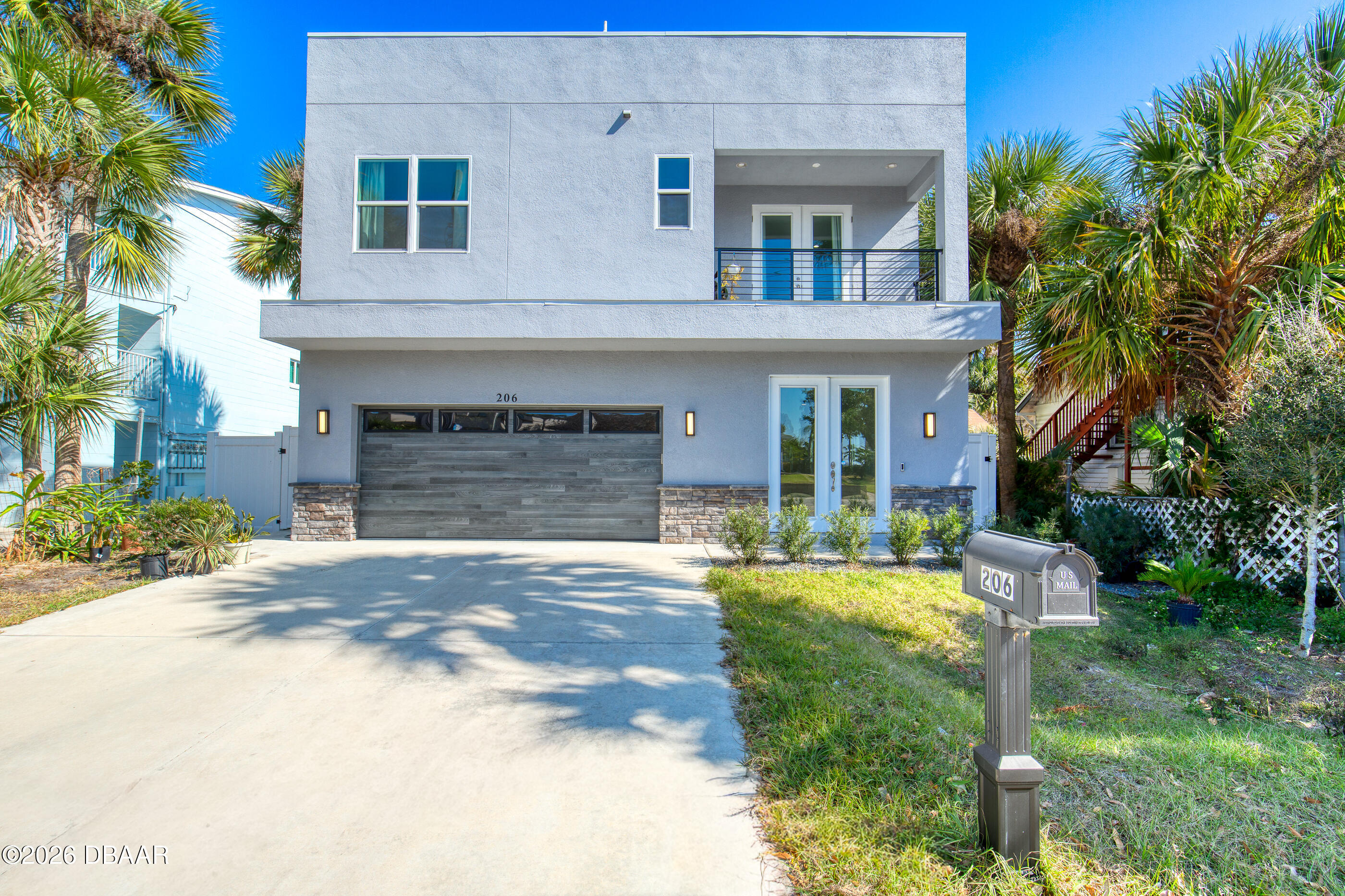 206 N Halifax Avenue