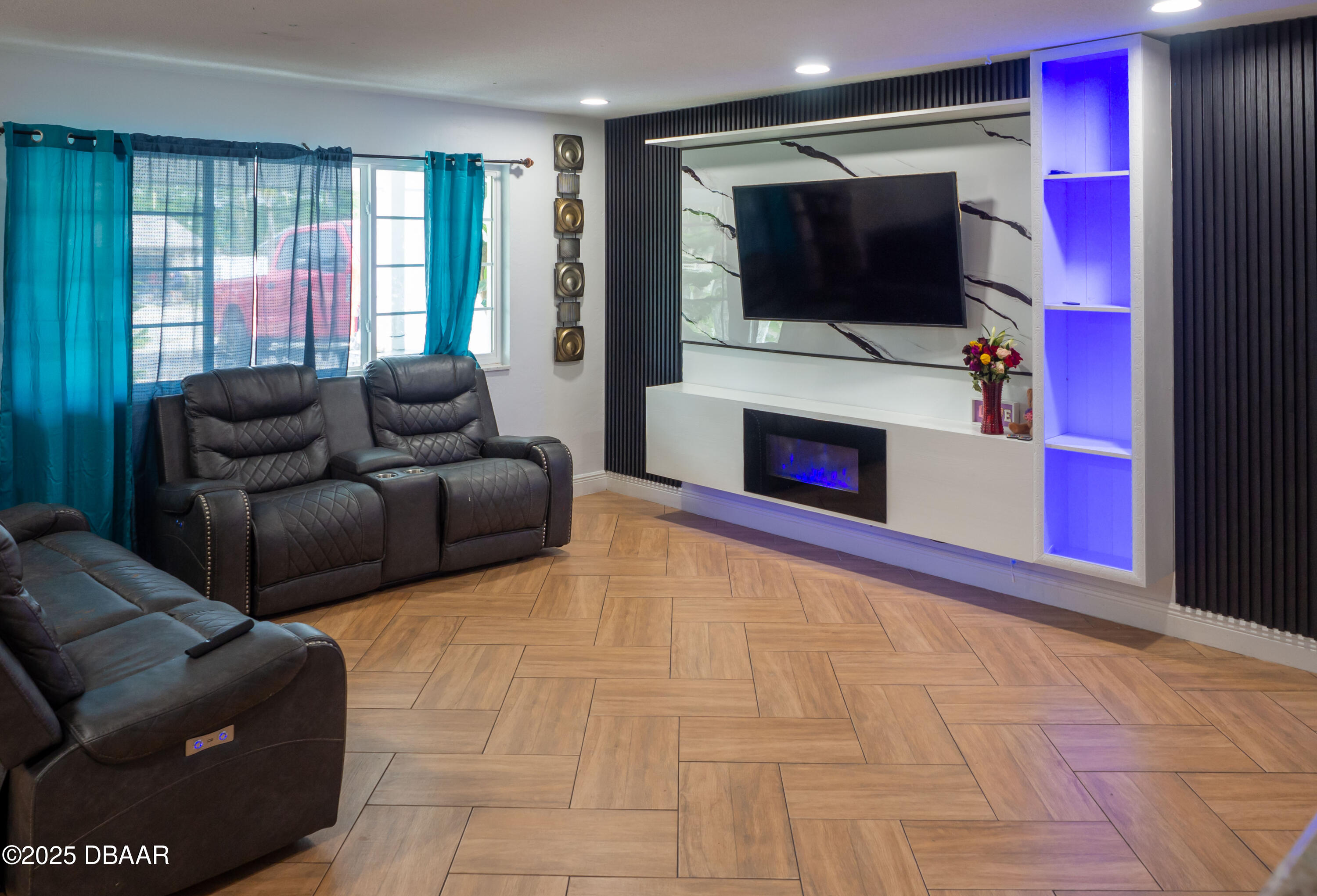 1325 Laurel Drive