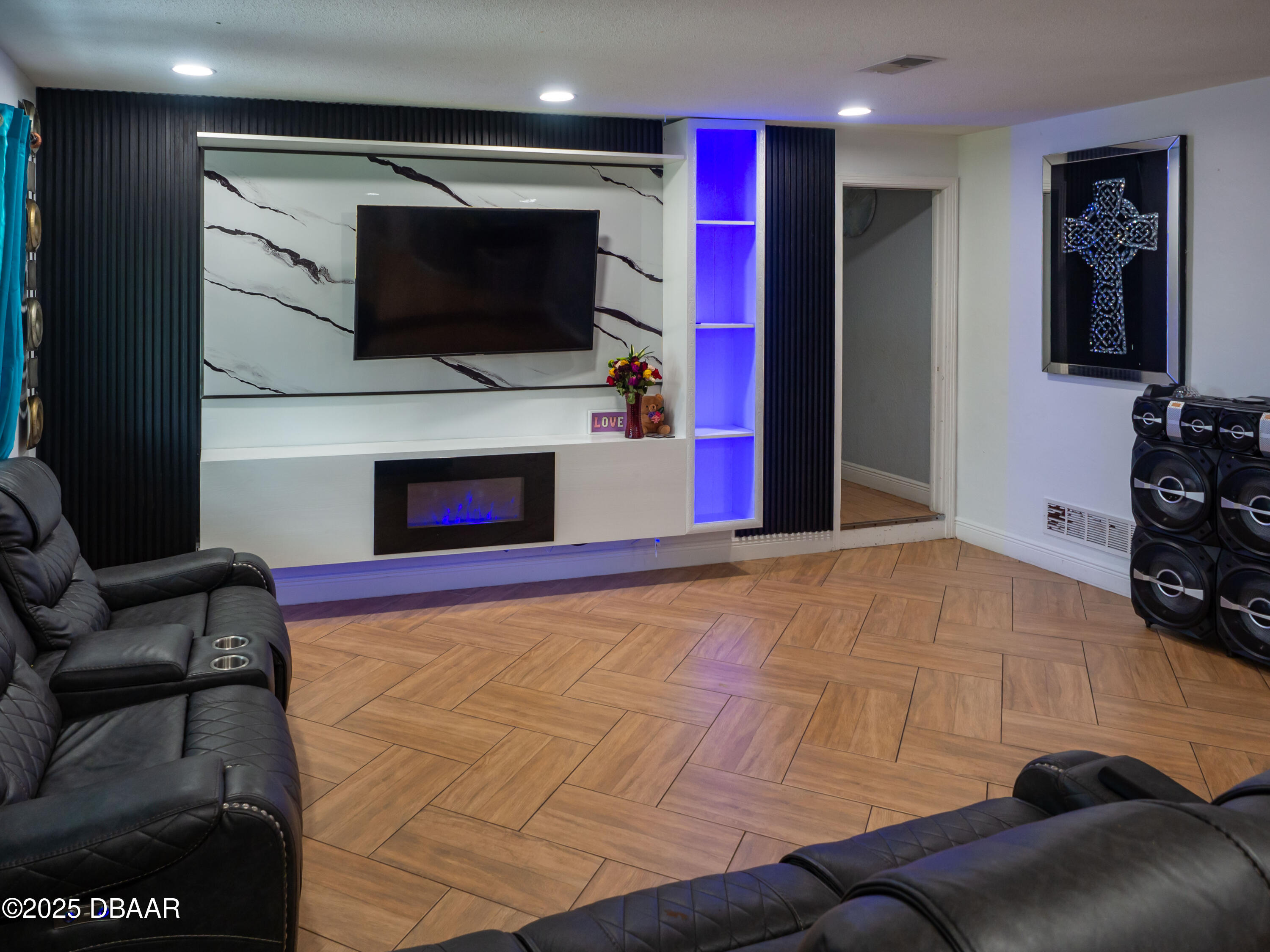1325 Laurel Drive