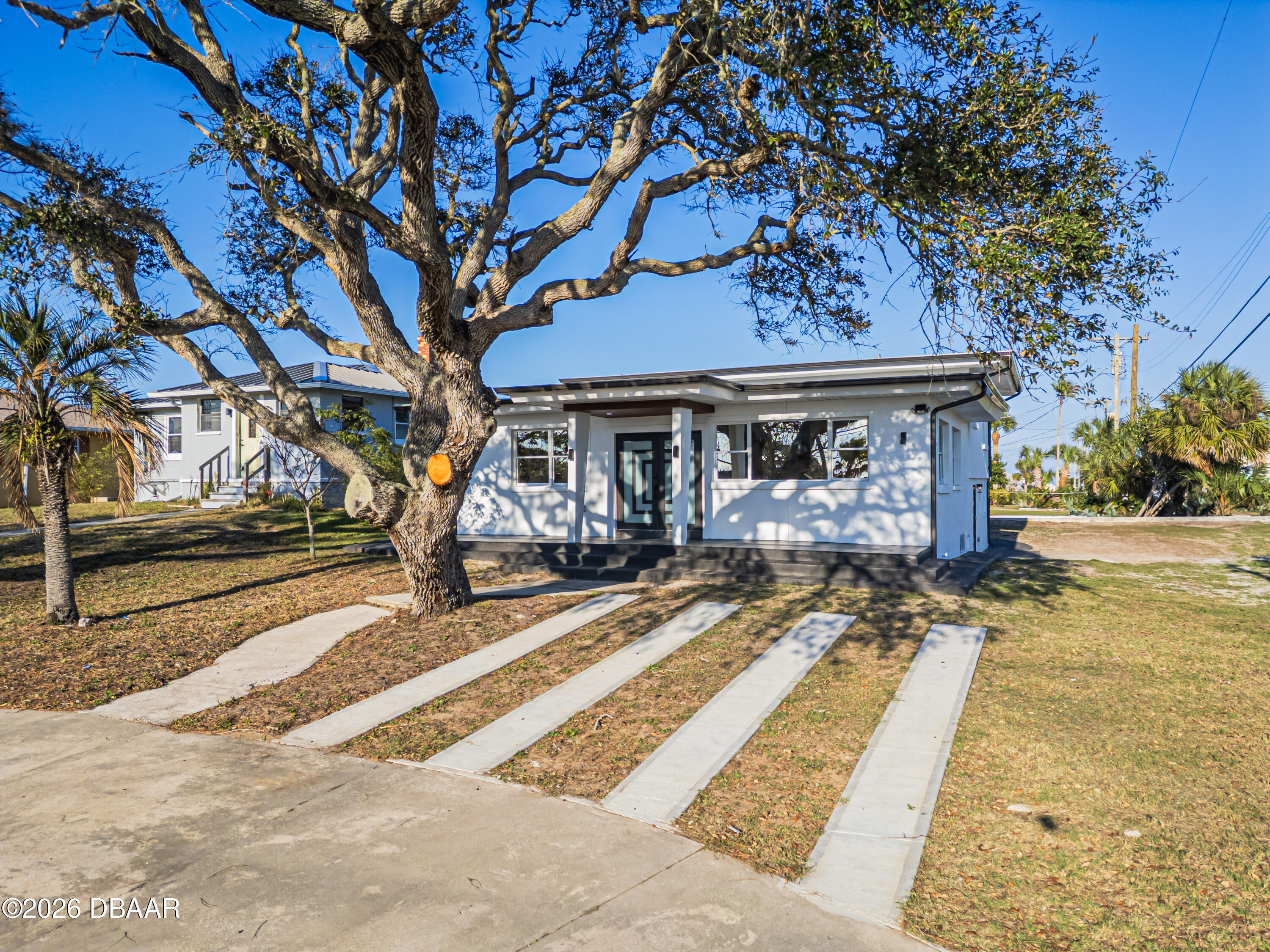 2061 S Peninsula Drive