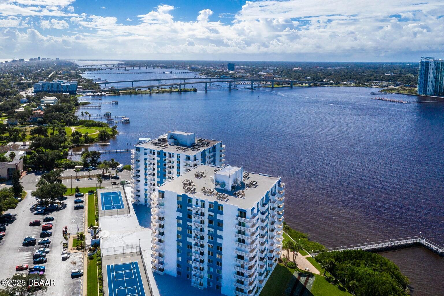 925 N Halifax Avenue