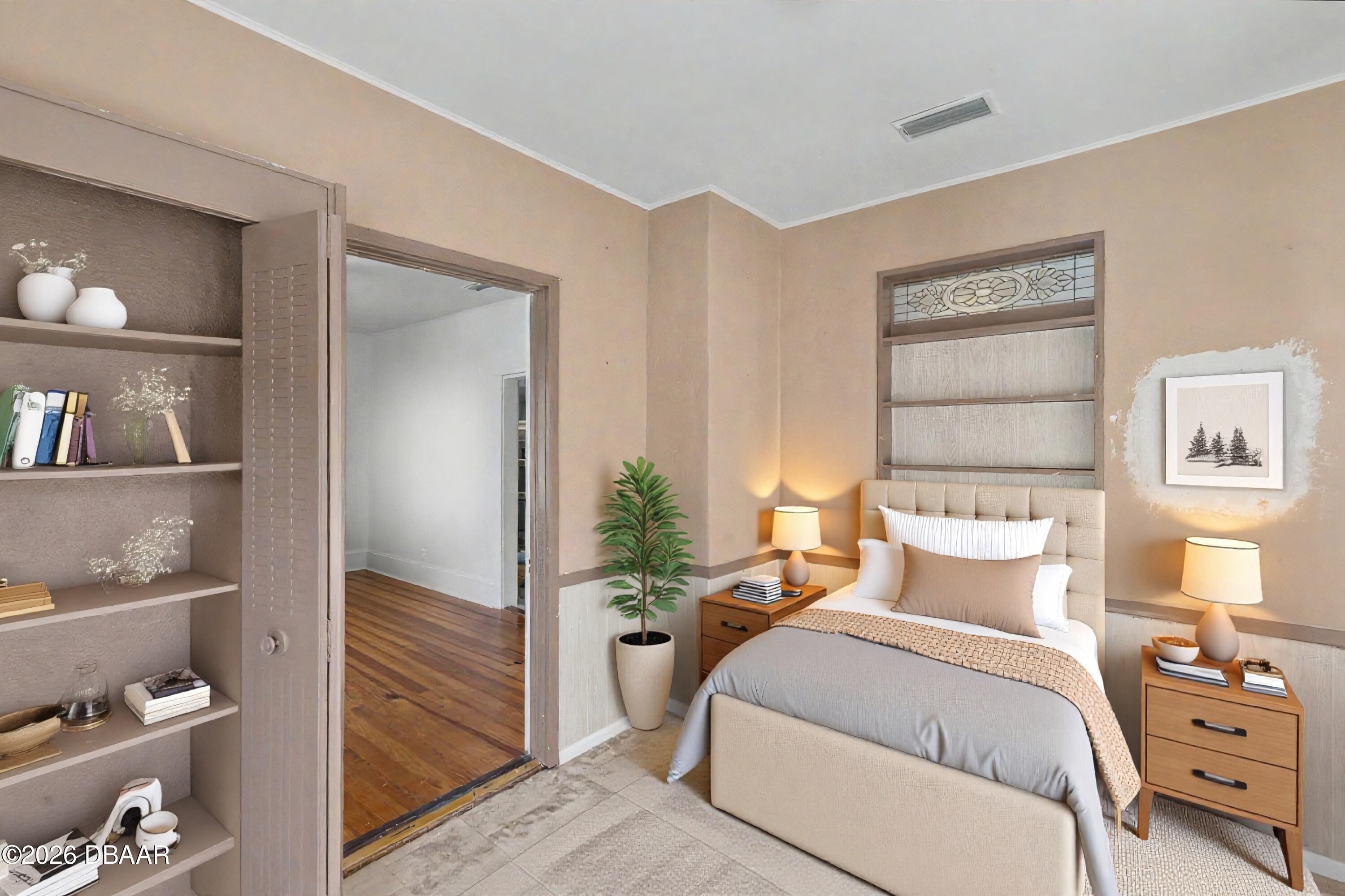 133 S Oleander Avenue