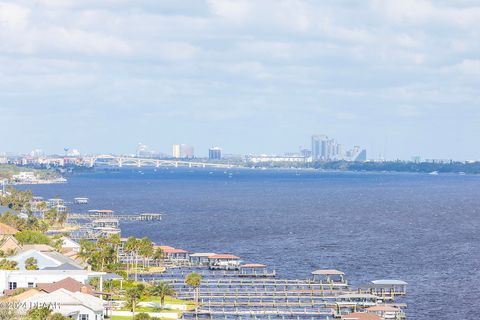 A home in South Daytona