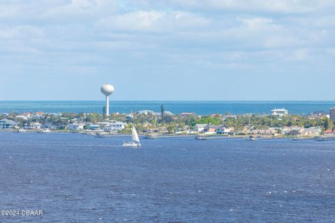 A home in South Daytona