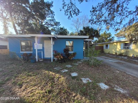 A home in South Daytona