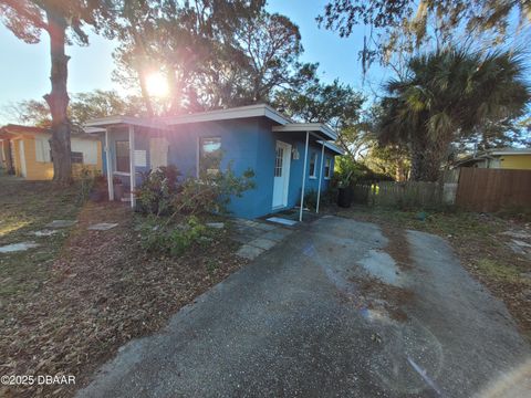 A home in South Daytona