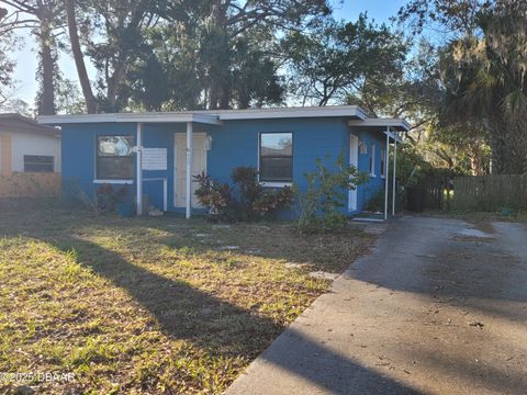 A home in South Daytona