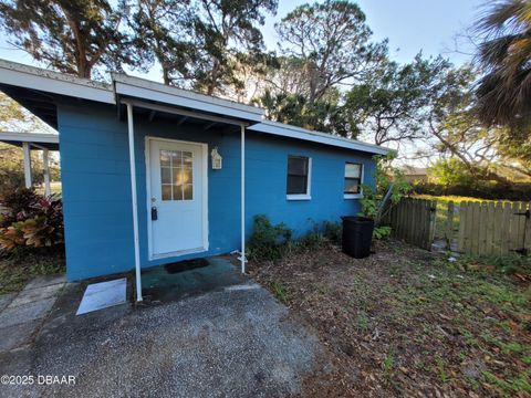 A home in South Daytona