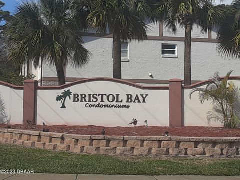 A home in South Daytona