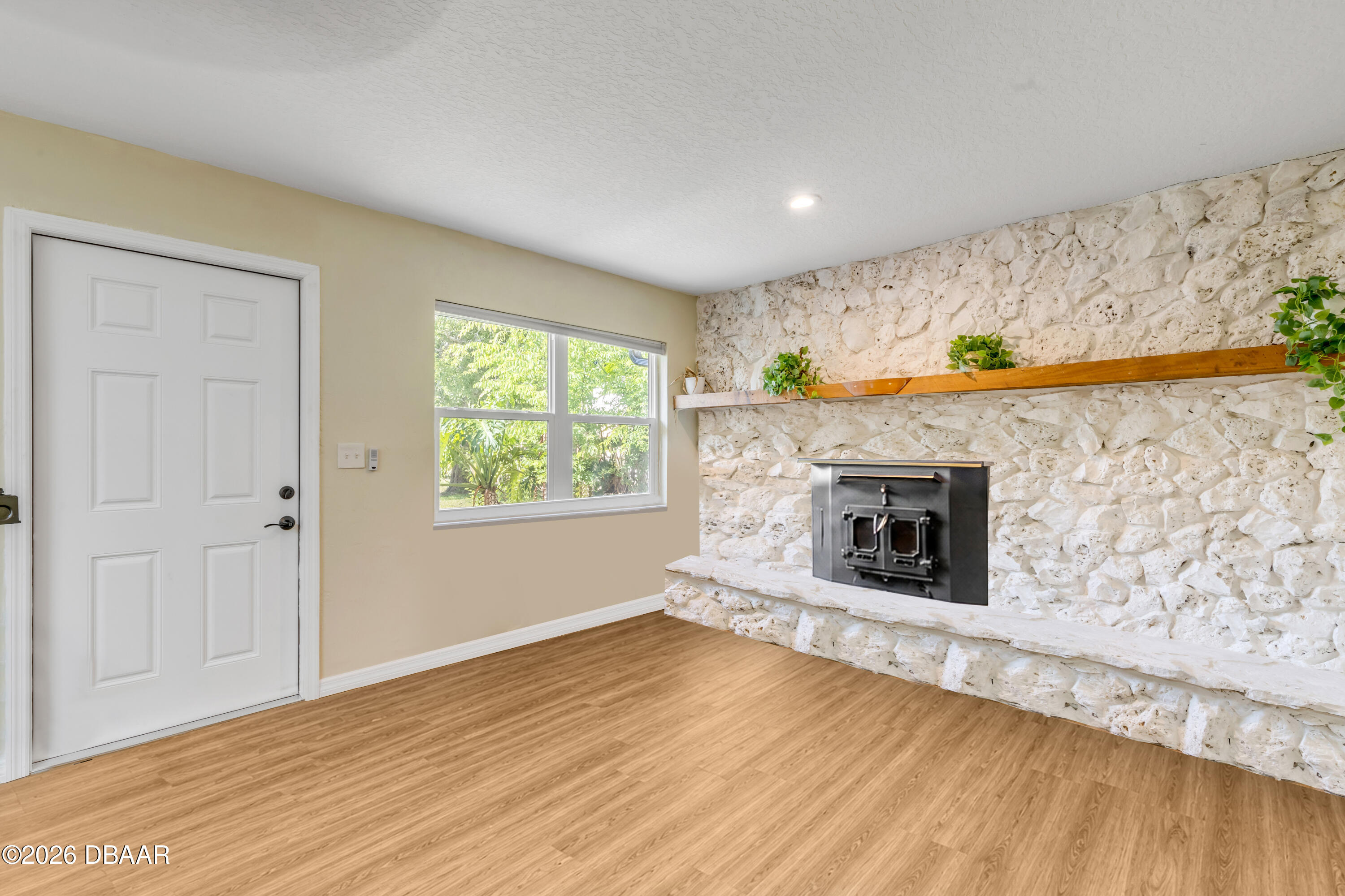 704 Green Road