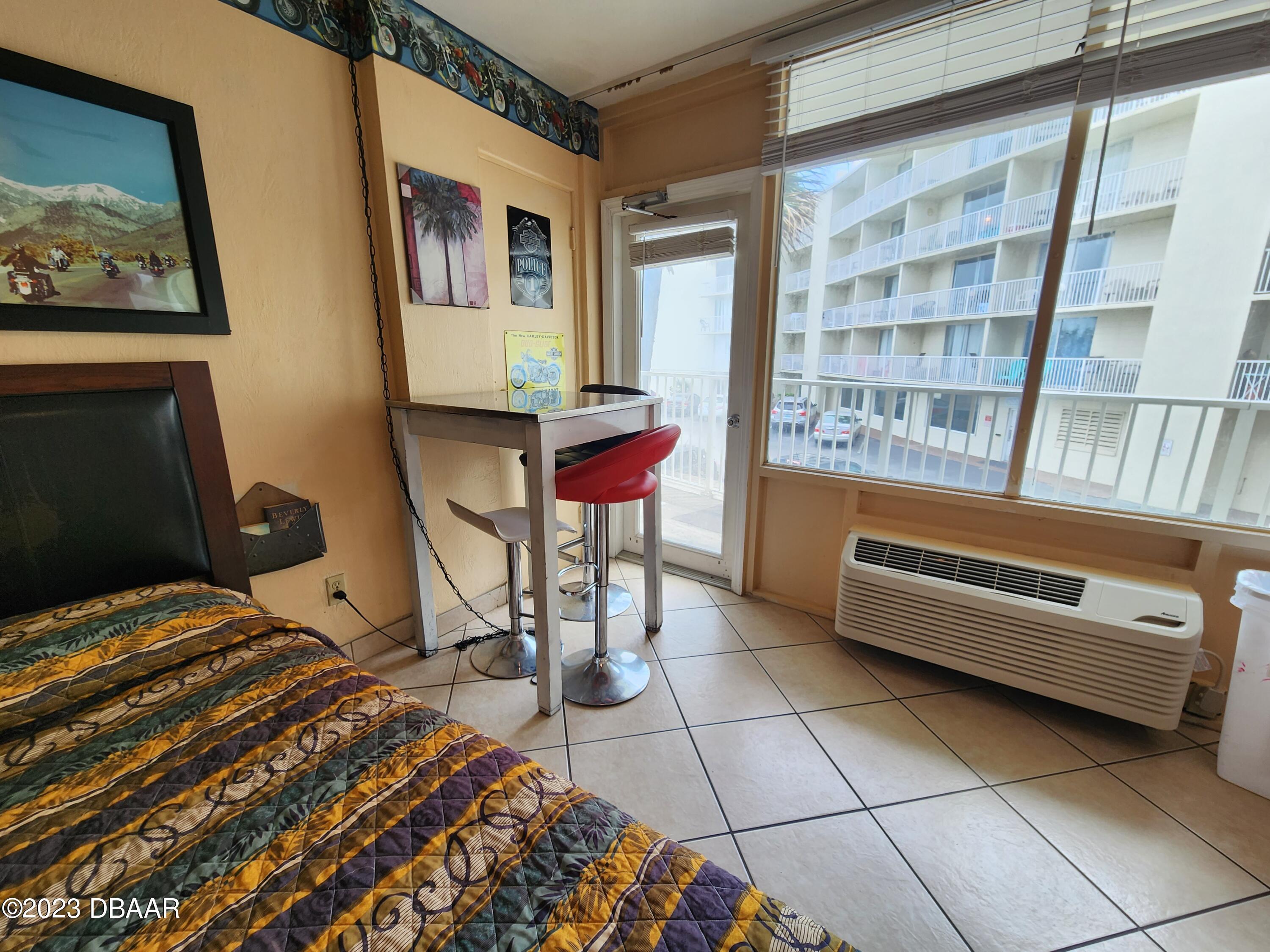 1233 S Atlantic Avenue 211