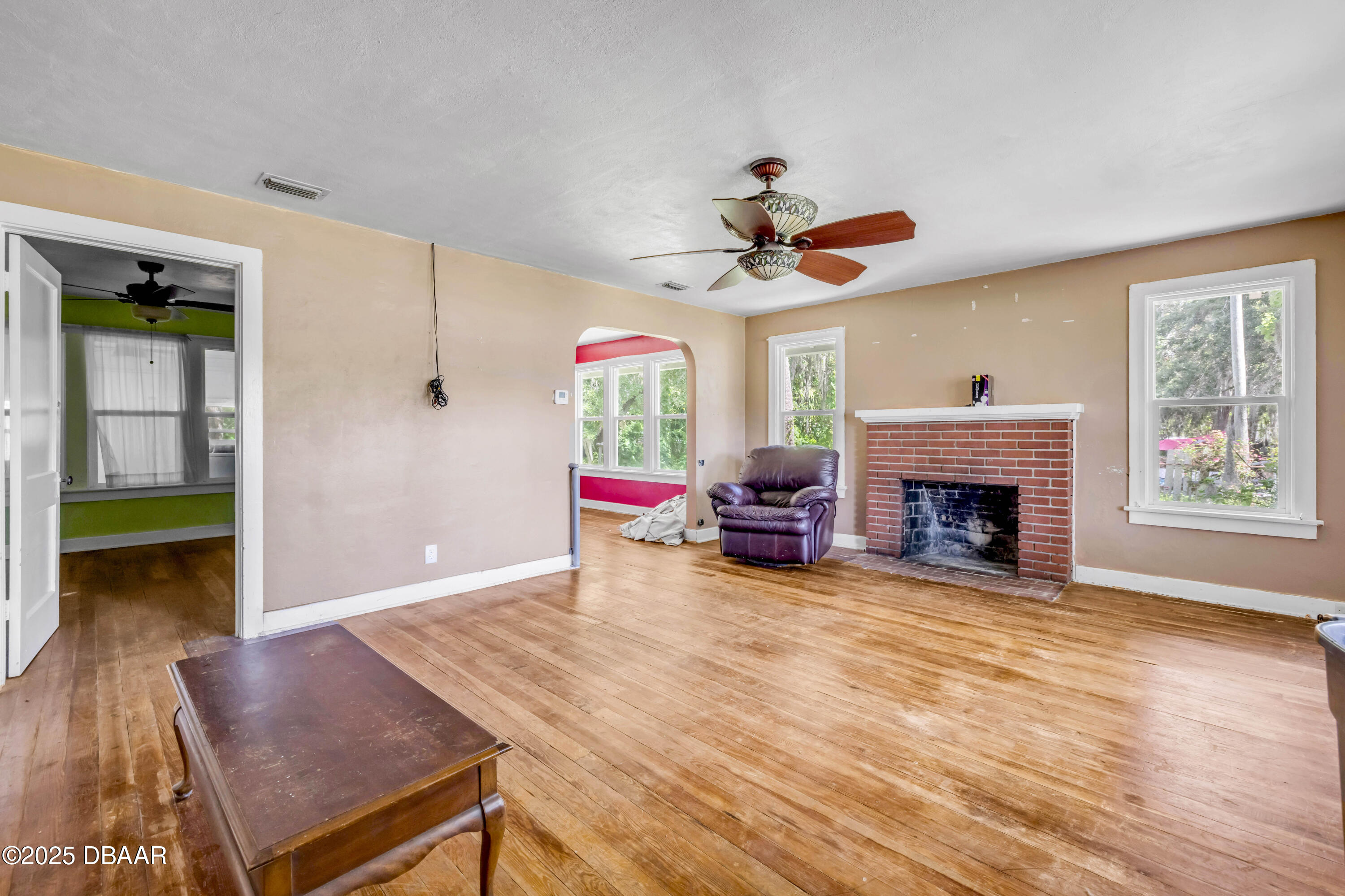102 N Brooks Circle