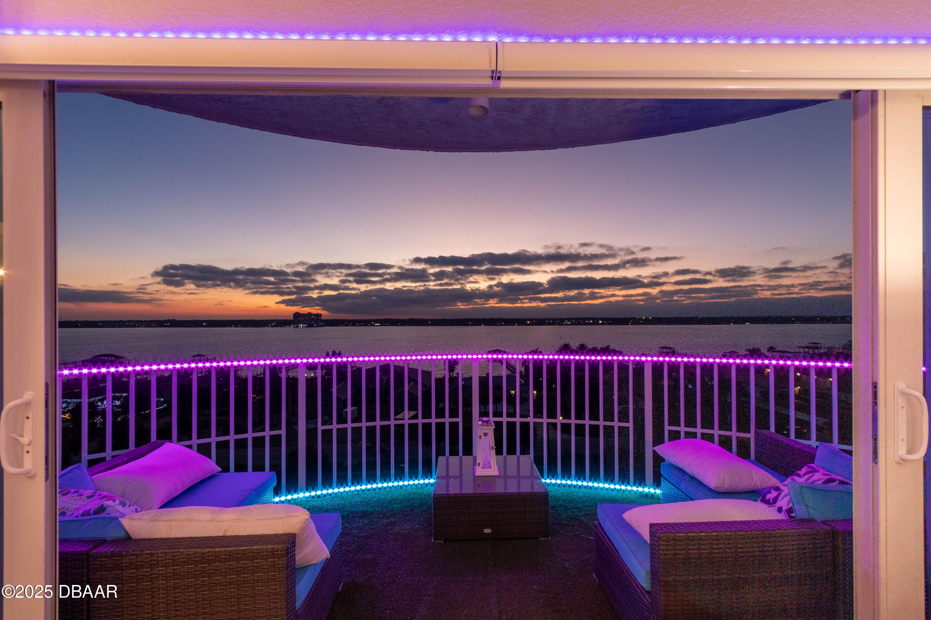 2 Oceans West Boulevard