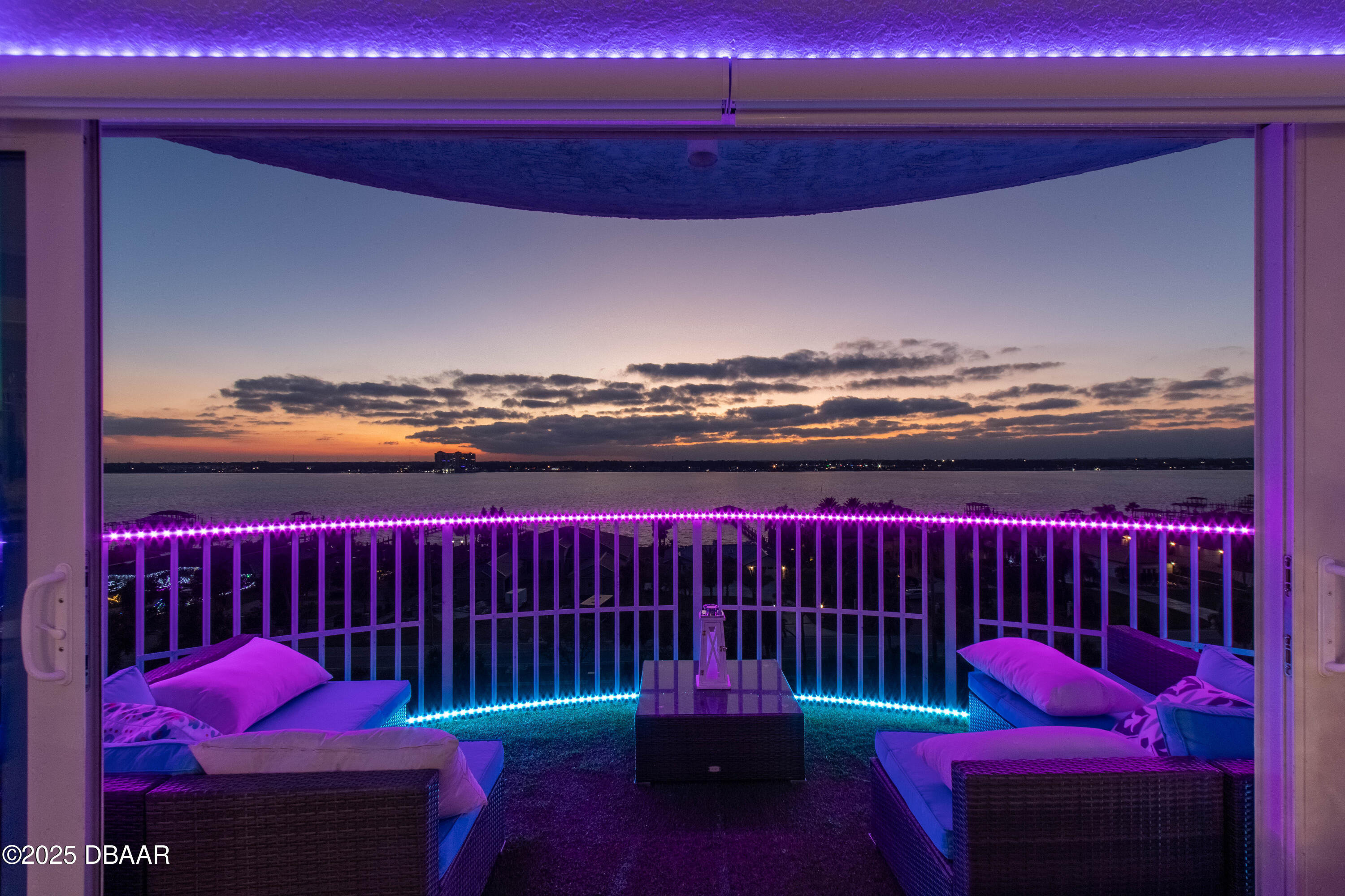 2 Oceans West Boulevard