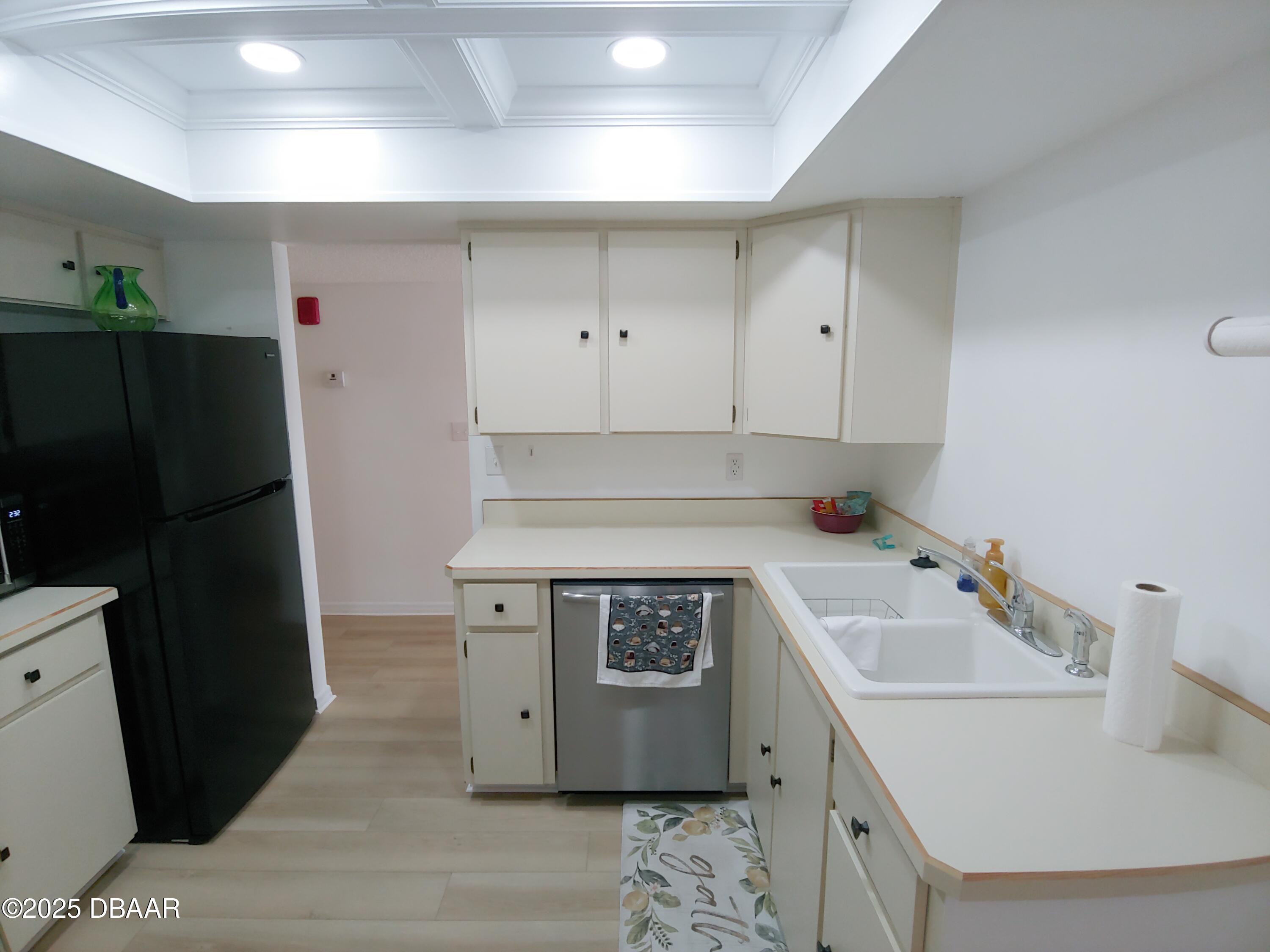 1 Oceans West Boulevard