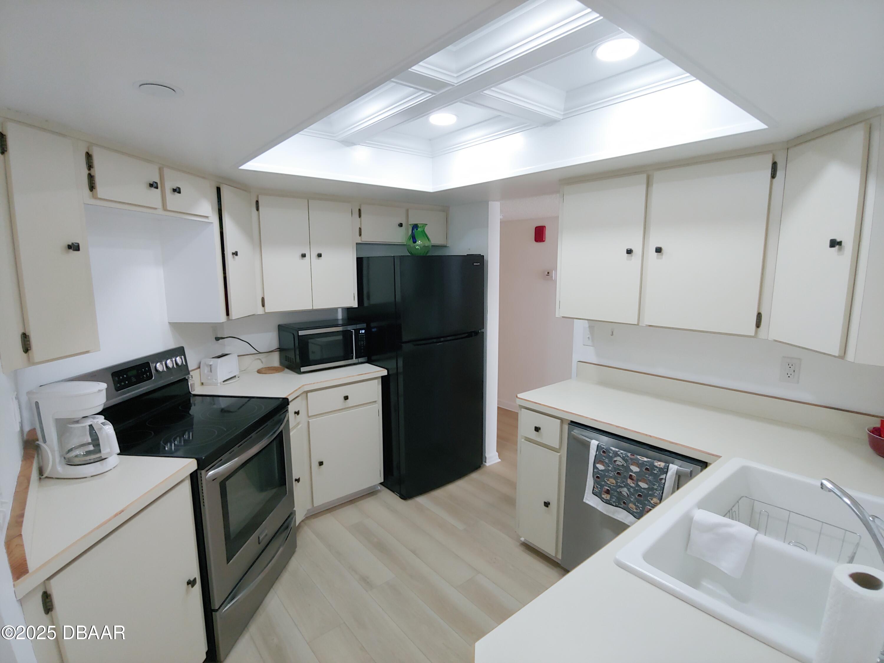 1 Oceans West Boulevard