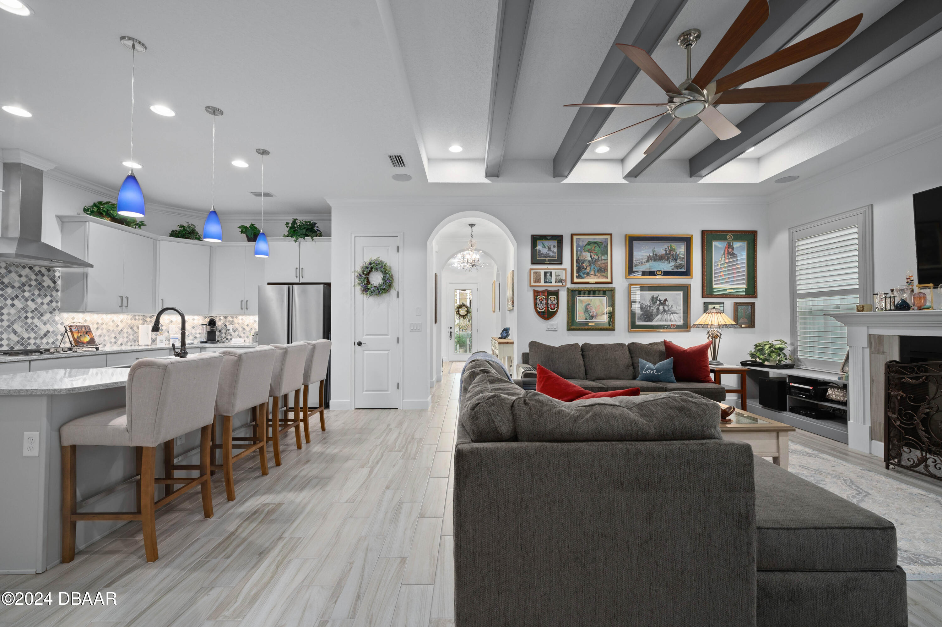 649 Mosaic Boulevard