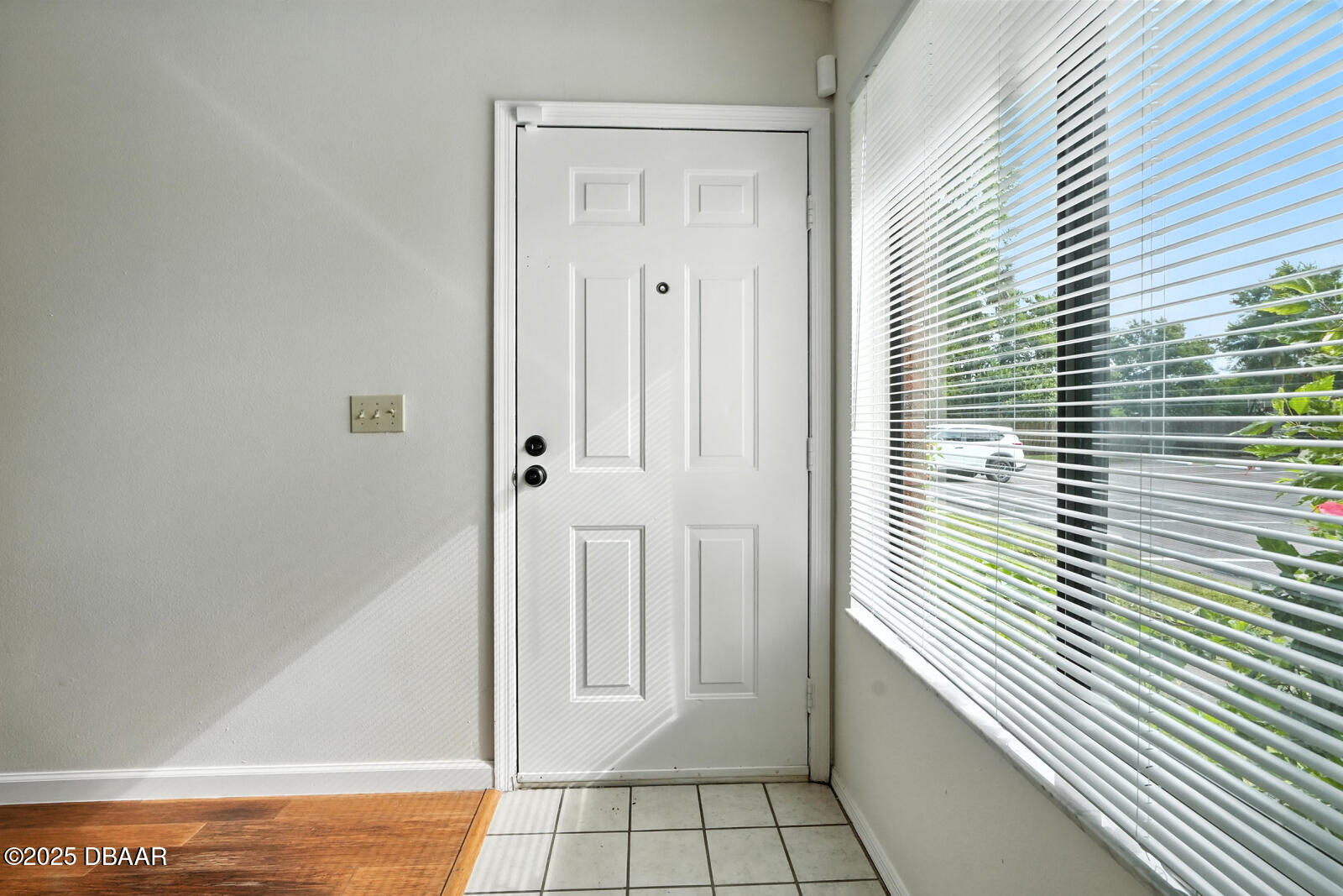 1512 Heritage Lane