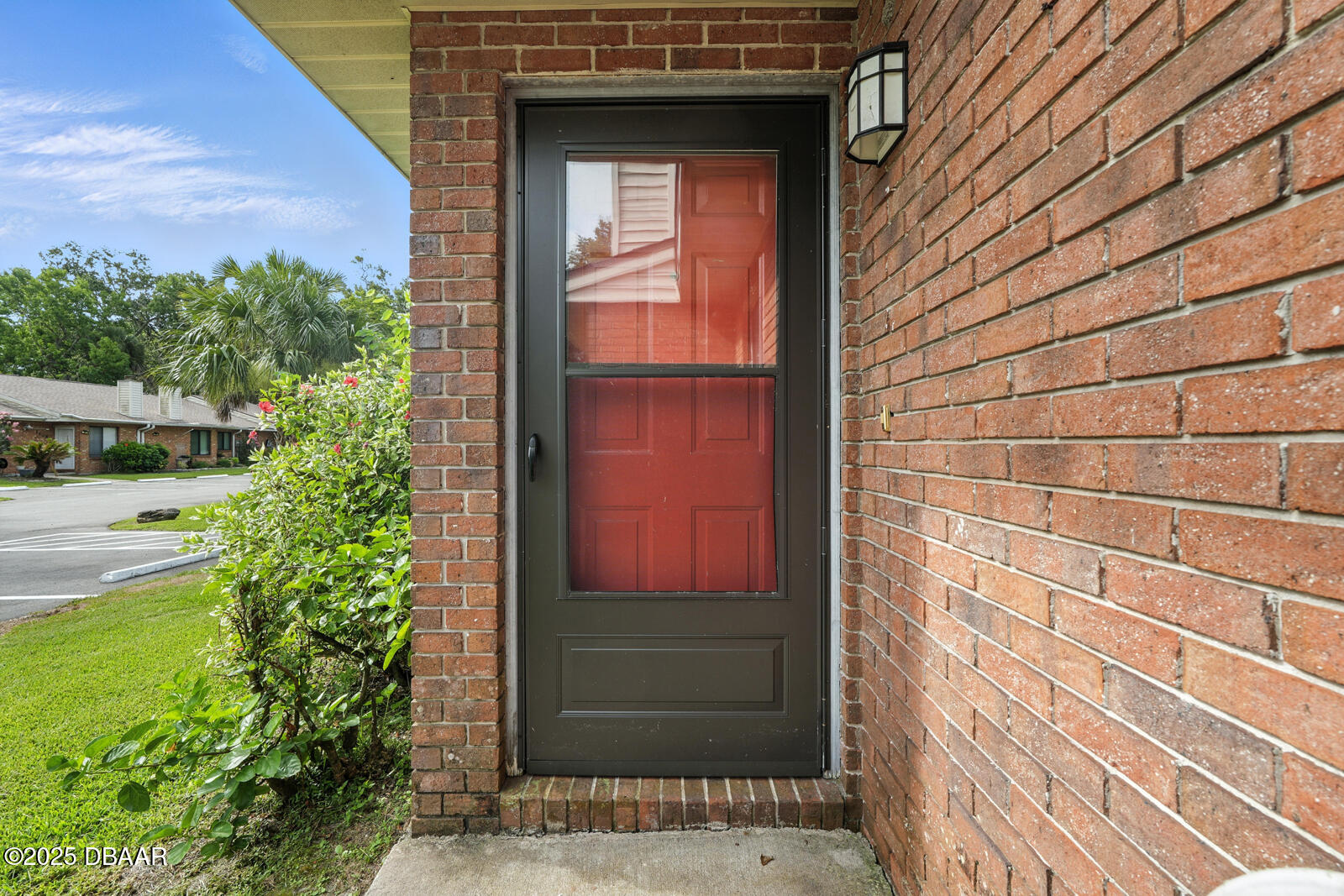 1512 Heritage Lane