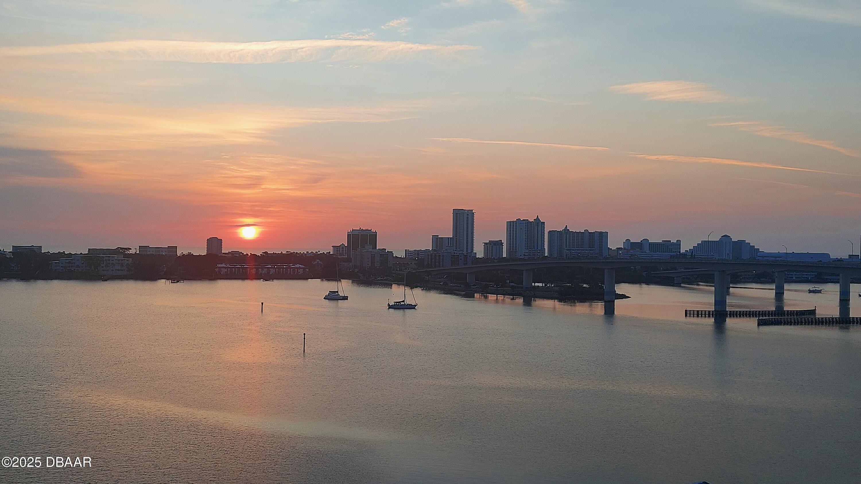 231 Riverside Drive 901