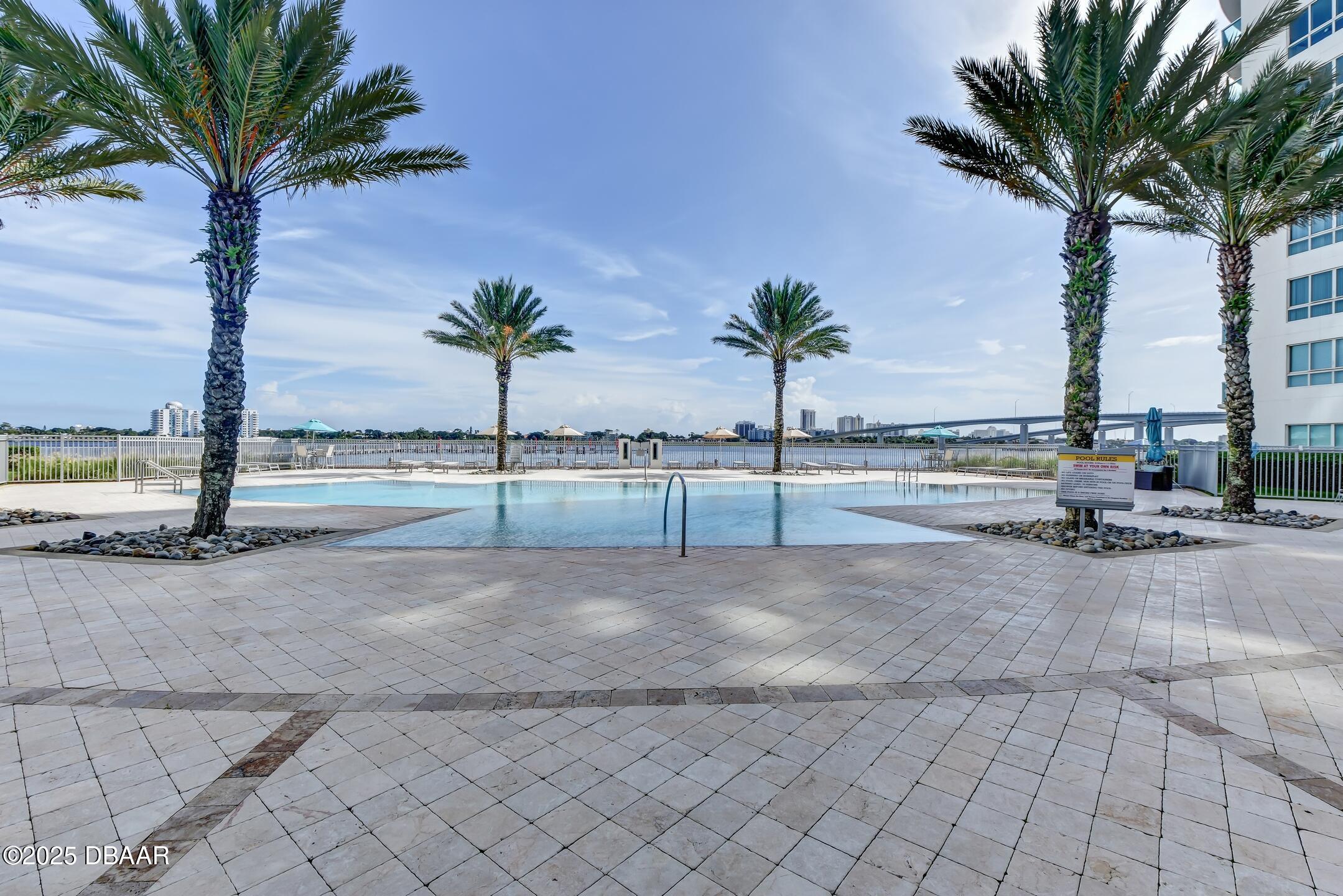 231 Riverside Drive 901