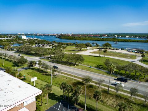 A home in New Smyrna Beach