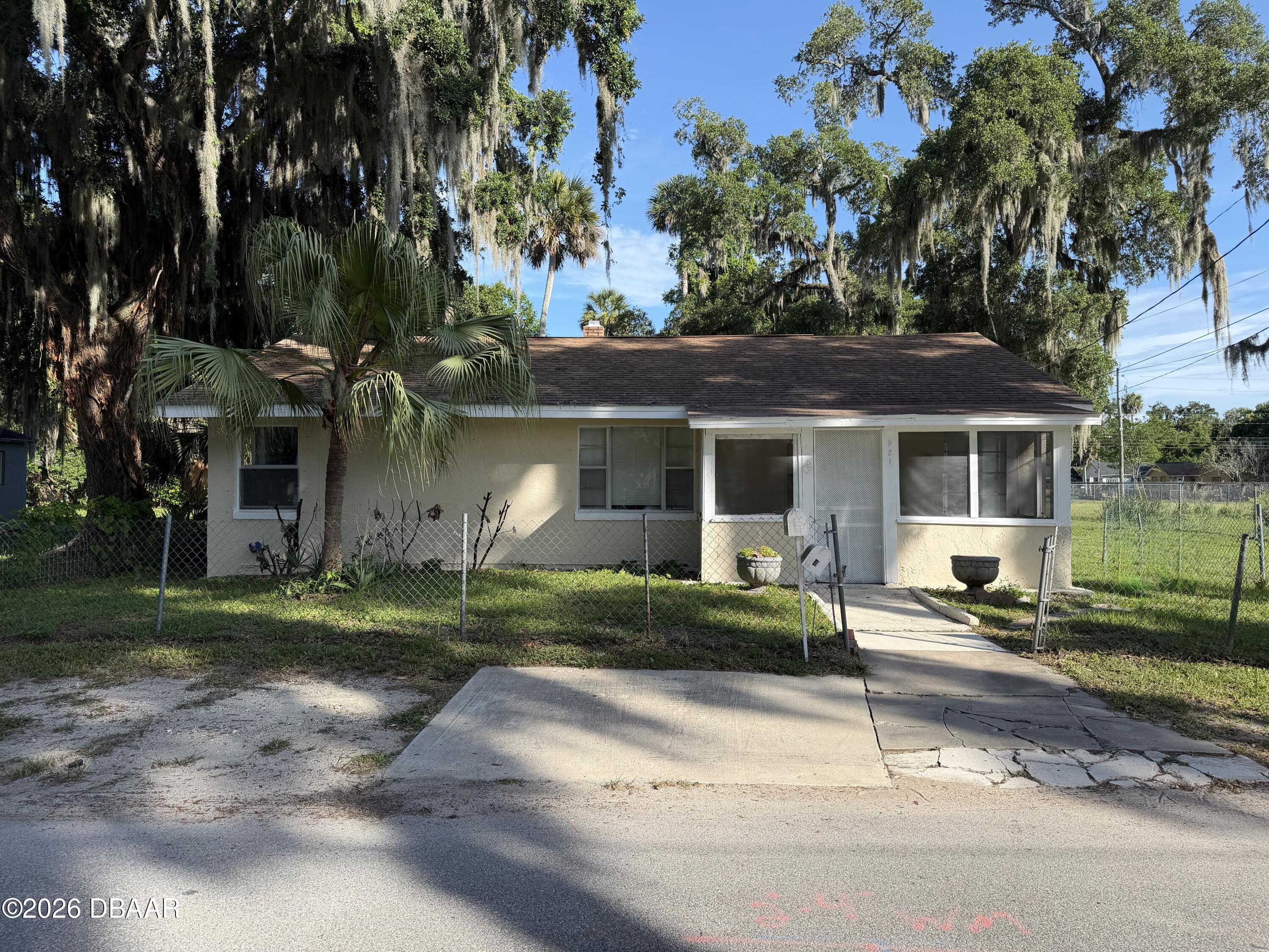 Photo 1 of 20 — 921 Winchester Street, Daytona Beach, FL 32114