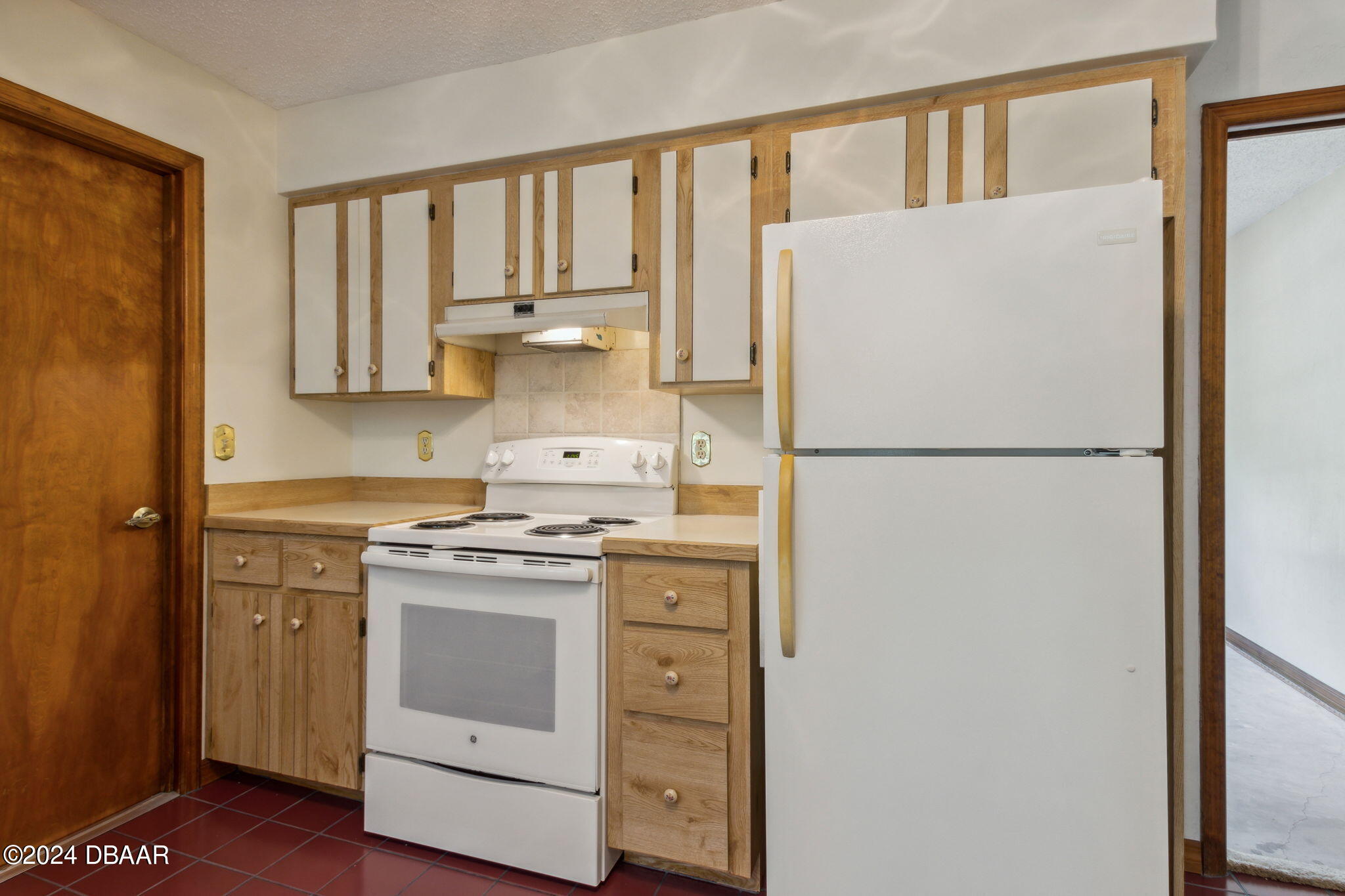 Port Orange, Florida 32127, United States, 3 Bedrooms Bedrooms, ,2 BathroomsBathrooms,Residential,Pending,55515