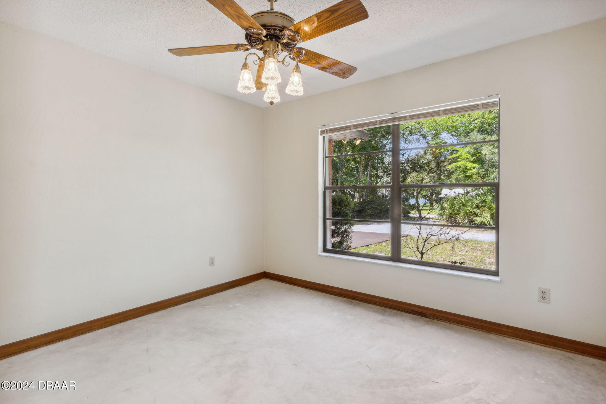 Port Orange, Florida 32127, United States, 3 Bedrooms Bedrooms, ,2 BathroomsBathrooms,Residential,Pending,55515