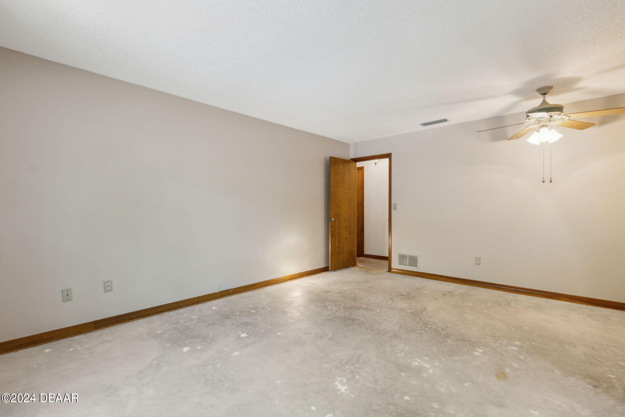 Port Orange, Florida 32127, United States, 3 Bedrooms Bedrooms, ,2 BathroomsBathrooms,Residential,Pending,55515