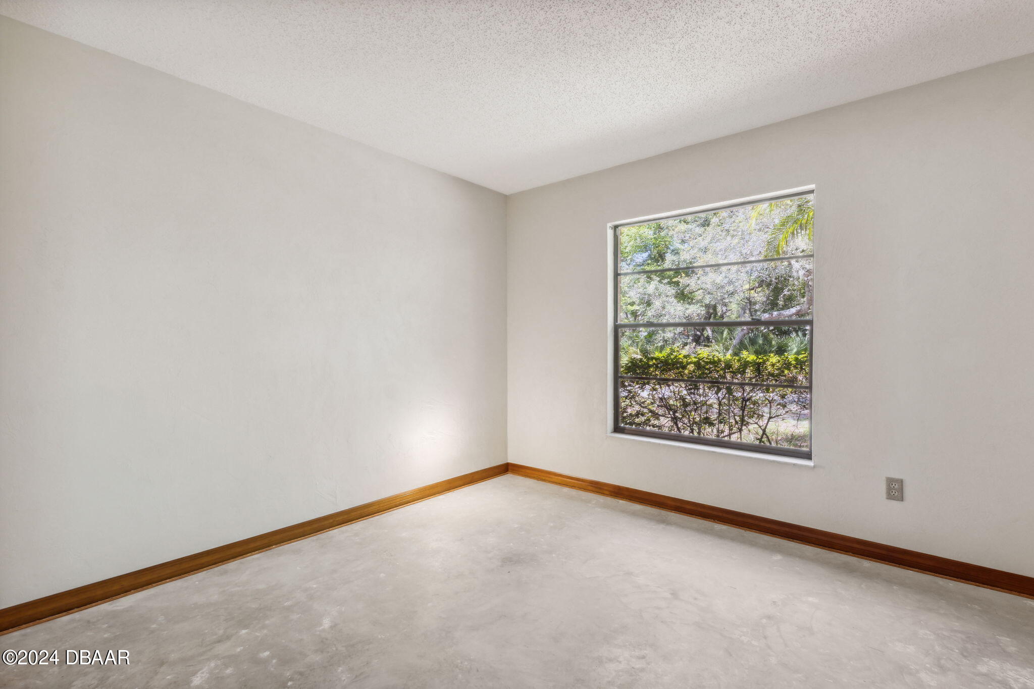 Port Orange, Florida 32127, United States, 3 Bedrooms Bedrooms, ,2 BathroomsBathrooms,Residential,Pending,55515