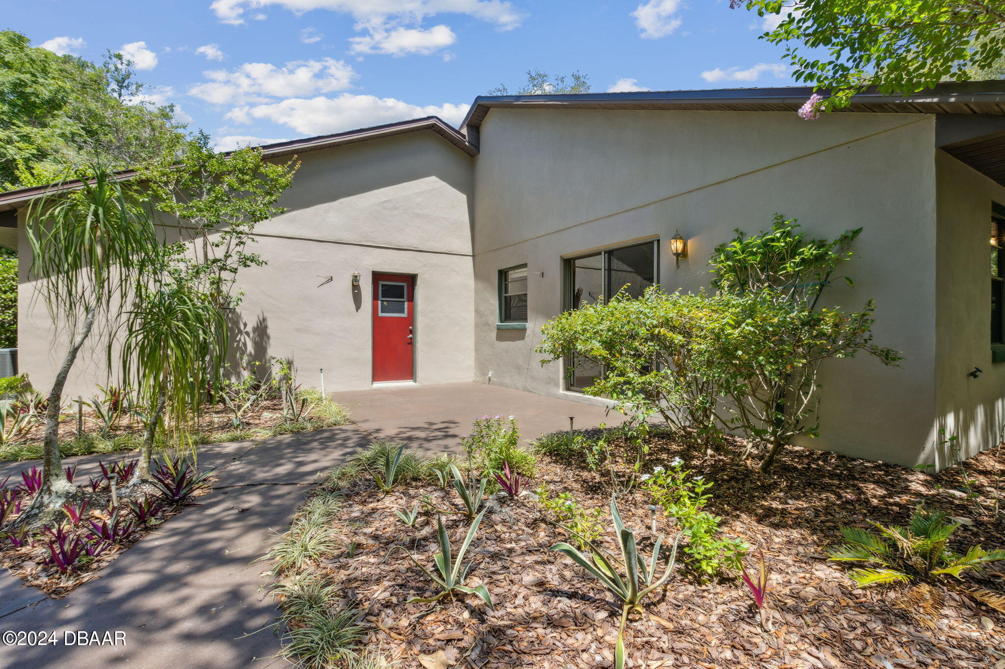 Port Orange, Florida 32127, United States, 3 Bedrooms Bedrooms, ,2 BathroomsBathrooms,Residential,Pending,55515