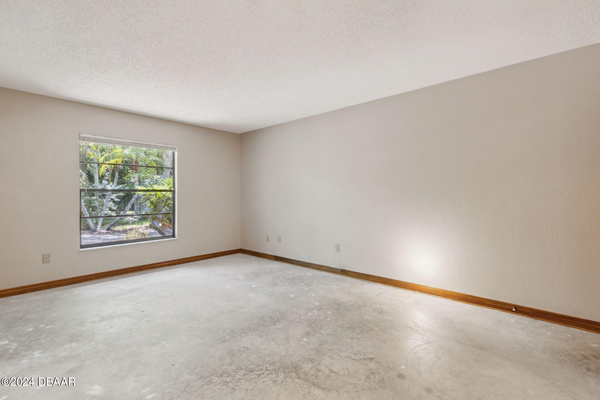 Port Orange, Florida 32127, United States, 3 Bedrooms Bedrooms, ,2 BathroomsBathrooms,Residential,Pending,55515