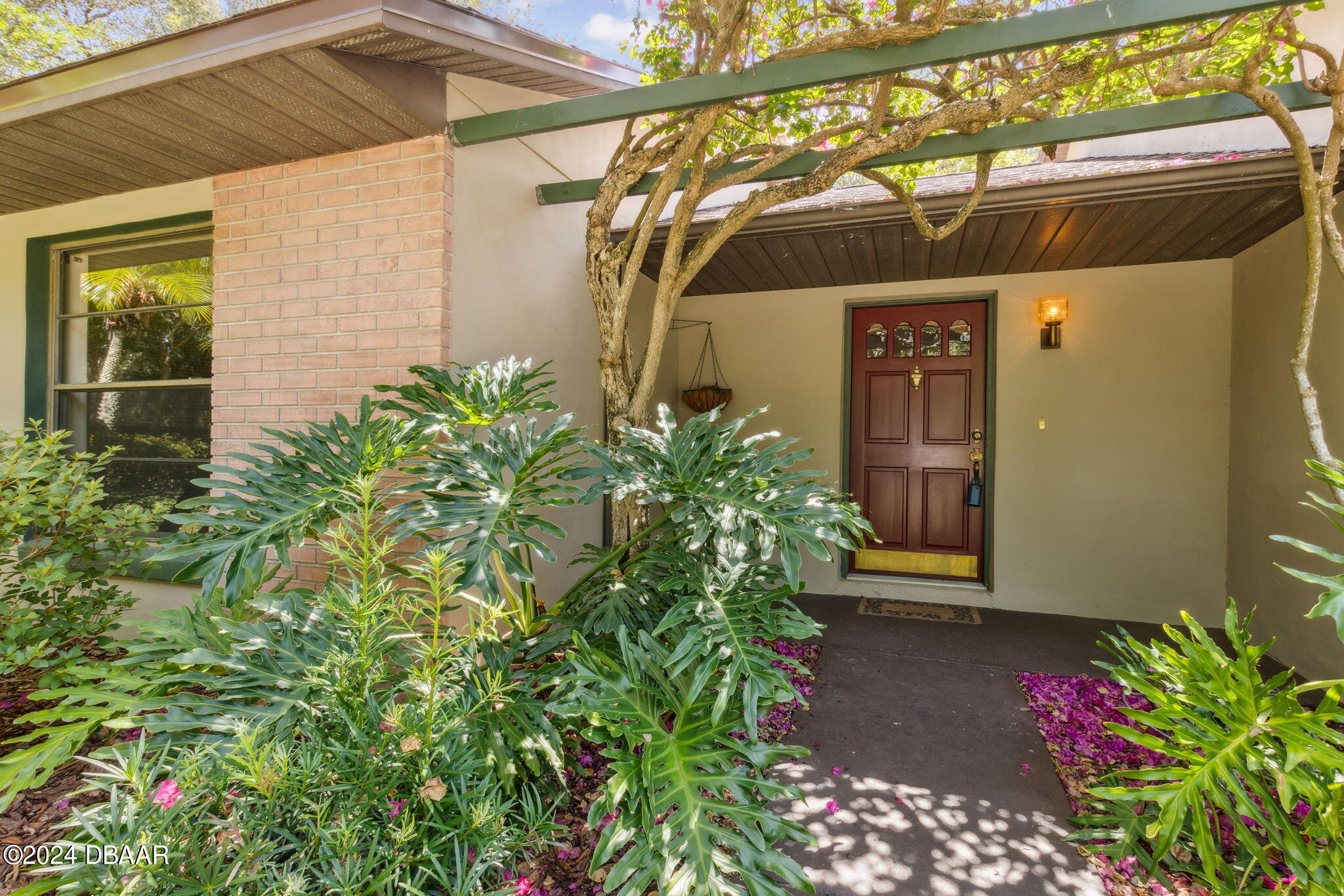 Port Orange, Florida 32127, United States, 3 Bedrooms Bedrooms, ,2 BathroomsBathrooms,Residential,Pending,55515