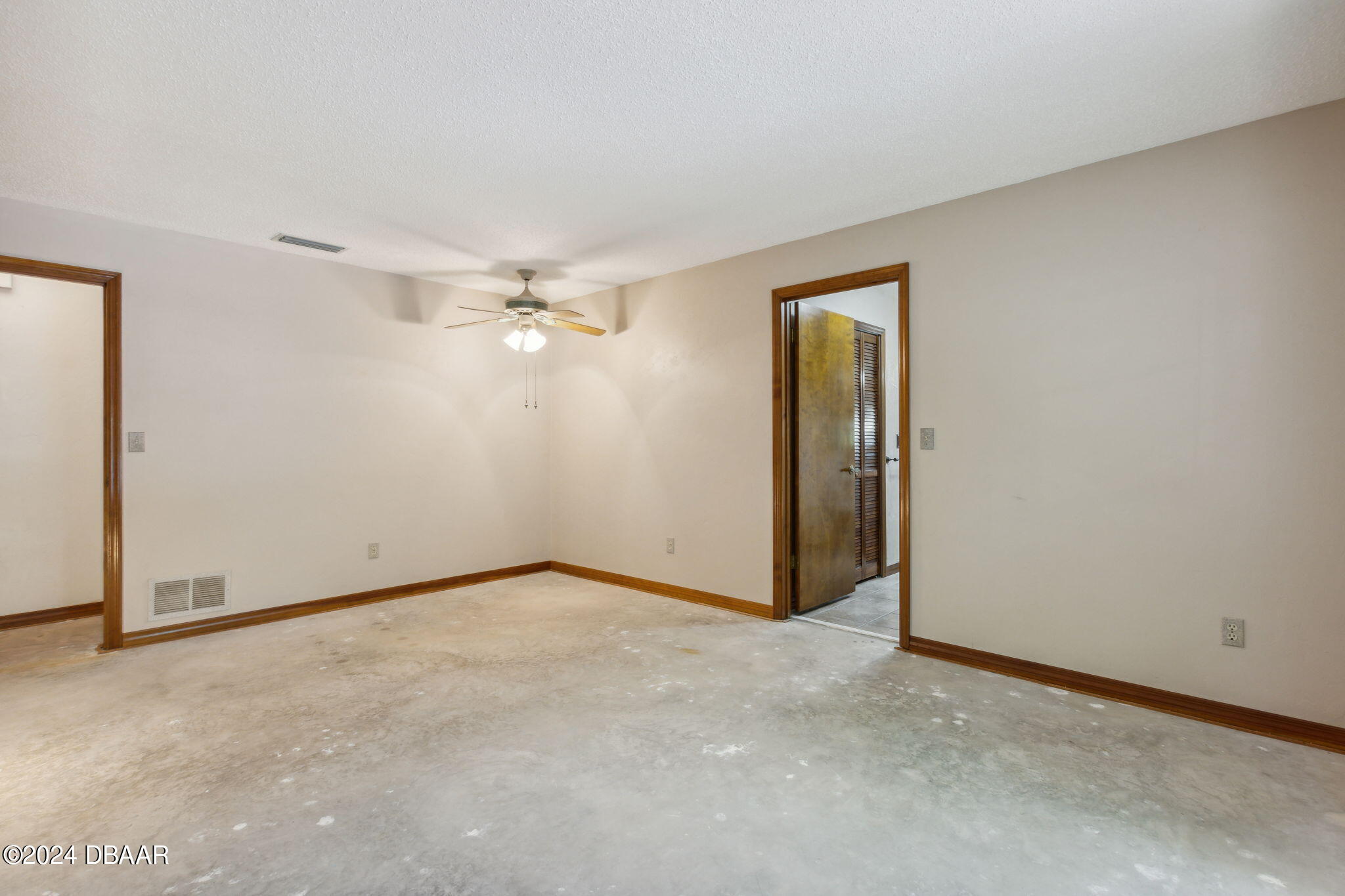 Port Orange, Florida 32127, United States, 3 Bedrooms Bedrooms, ,2 BathroomsBathrooms,Residential,Pending,55515