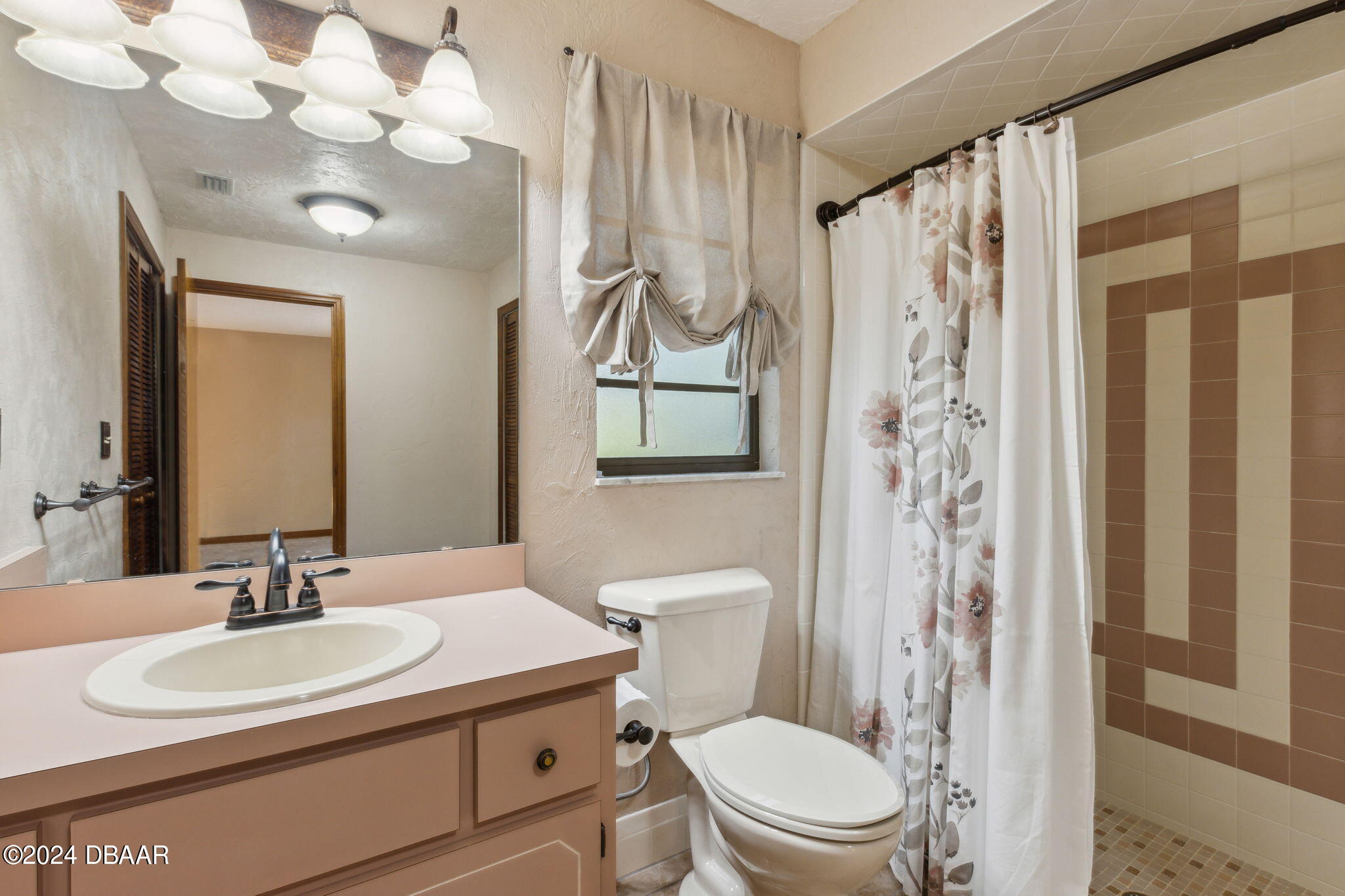 Port Orange, Florida 32127, United States, 3 Bedrooms Bedrooms, ,2 BathroomsBathrooms,Residential,Pending,55515