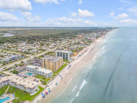 A home in New Smyrna Beach